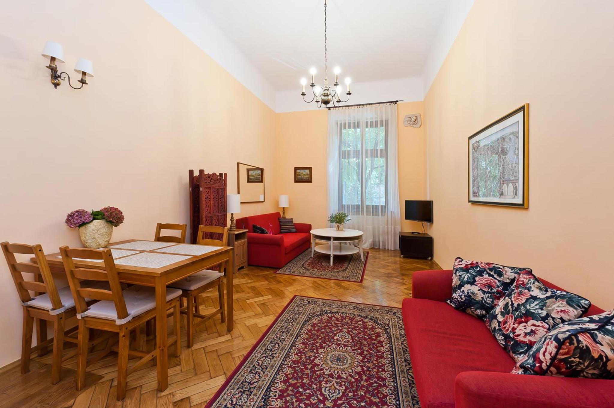 One-Bedroom Apartment (4 Adults)