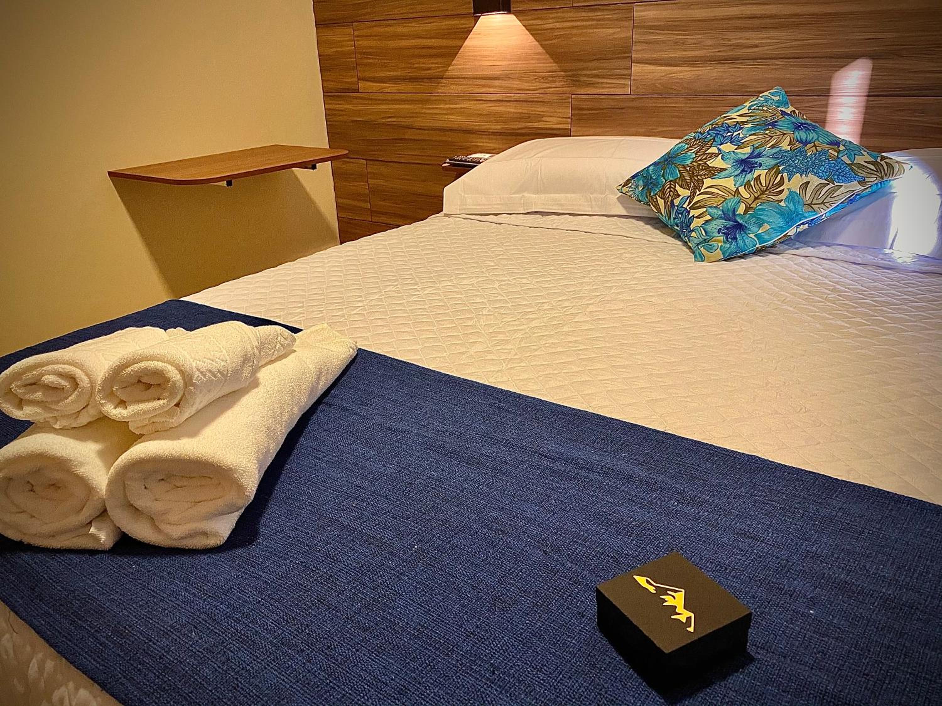 Standard Double Room - Photo 9