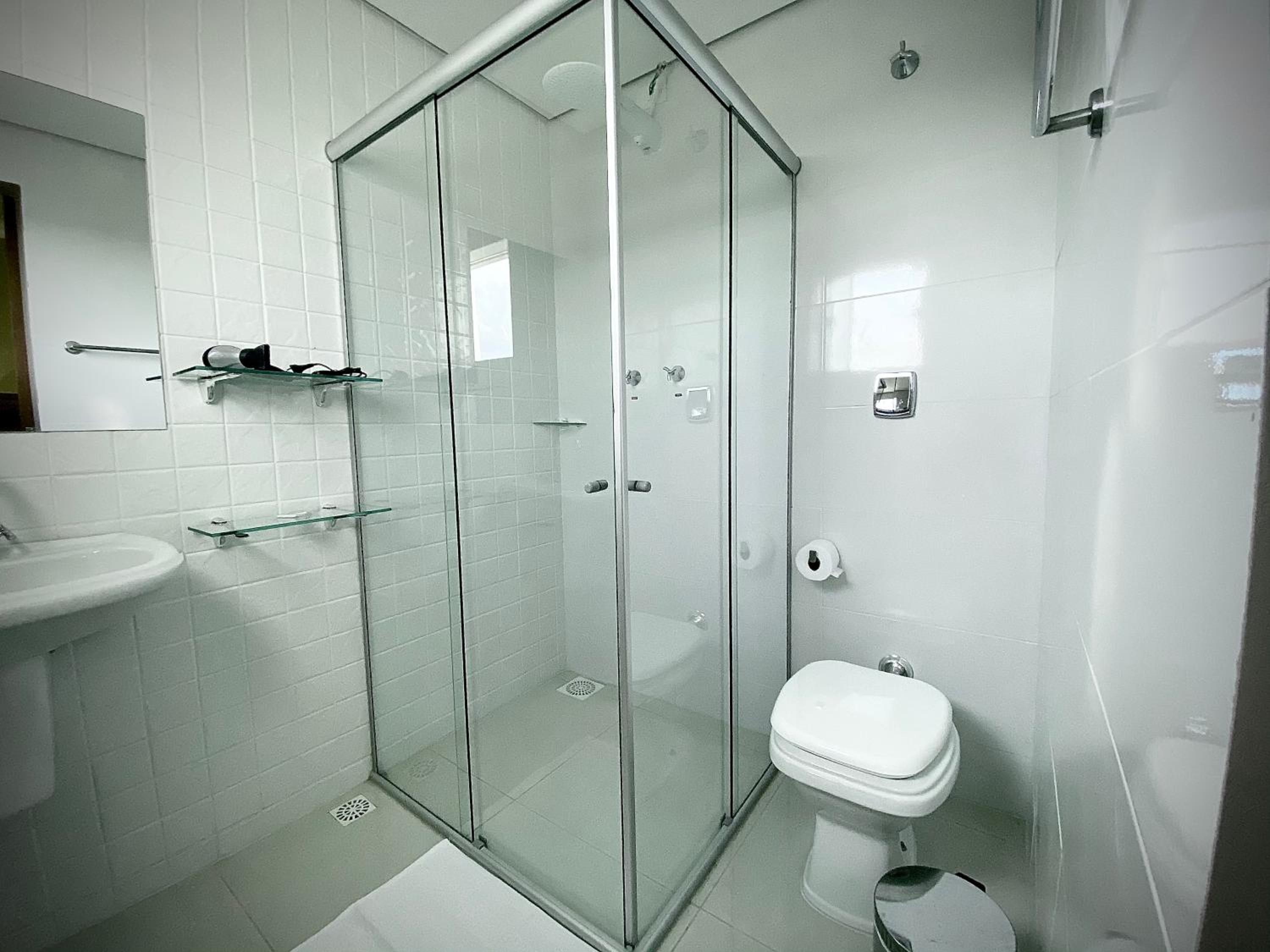 Standard Double Room - Photo 11