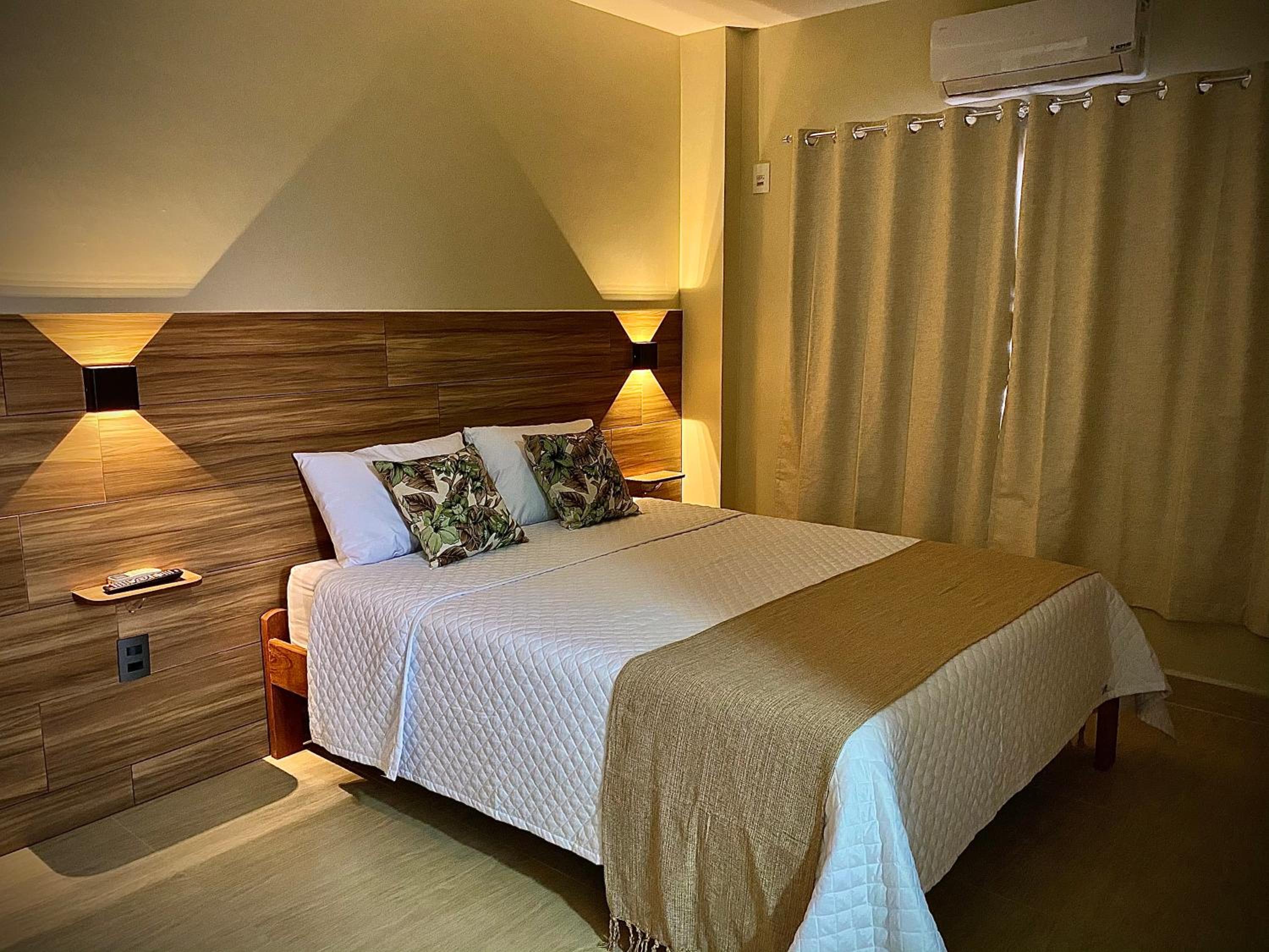 Double Room with Spa Bath - Photo 11