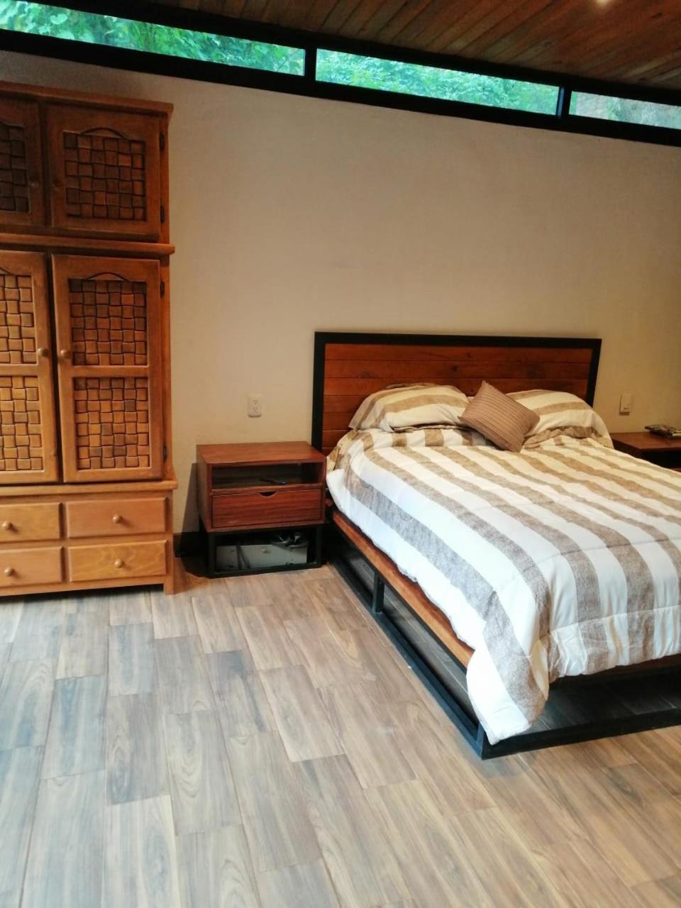 Deluxe Double Room (2 Adults + 1 Child) - Photo 21