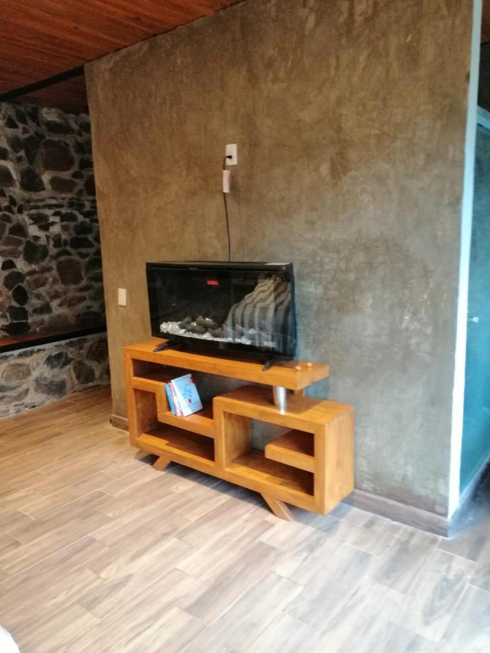 Deluxe Double Room (2 Adults + 1 Child) - Photo 25