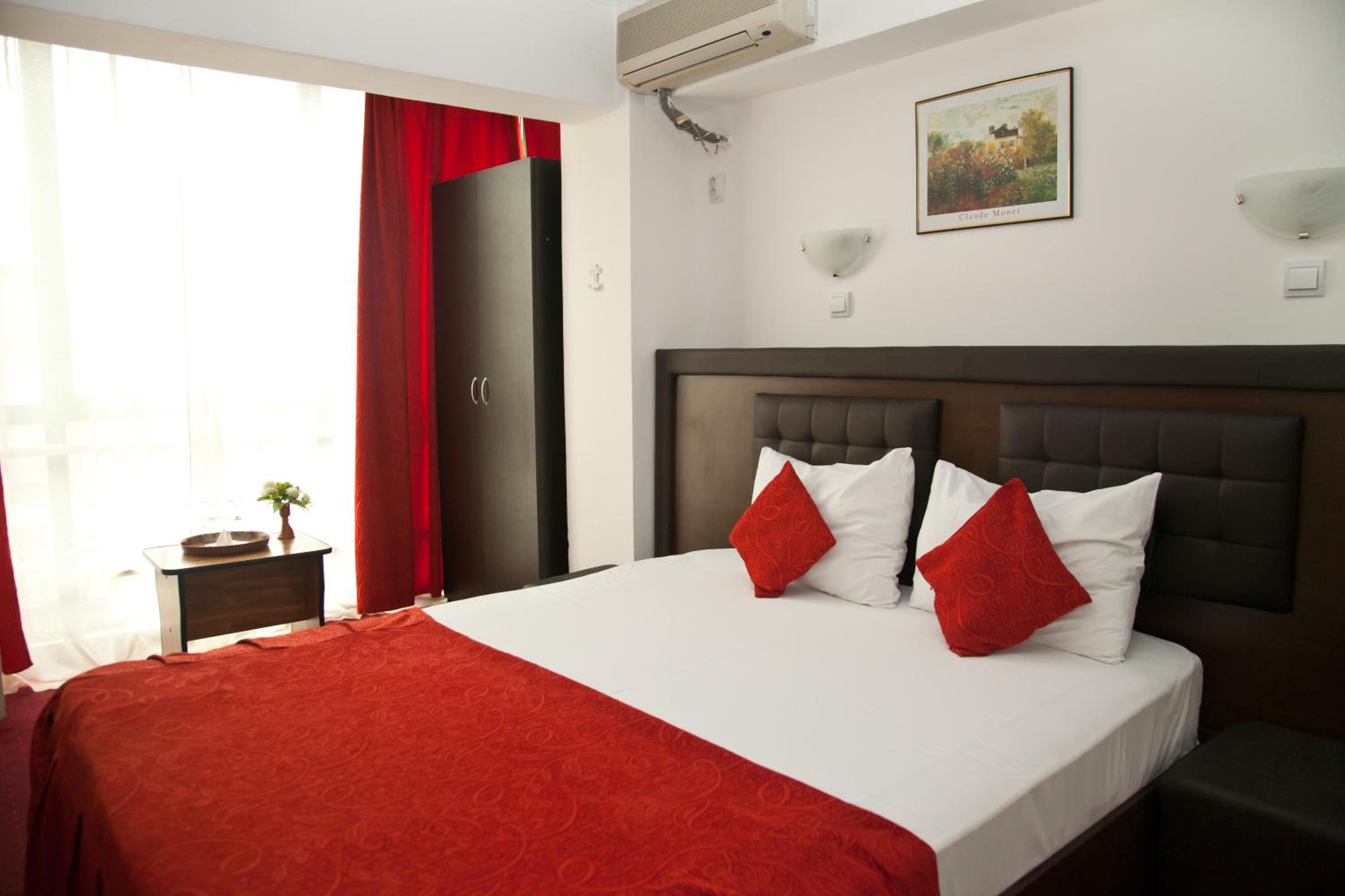 Double or Twin Room photo 2