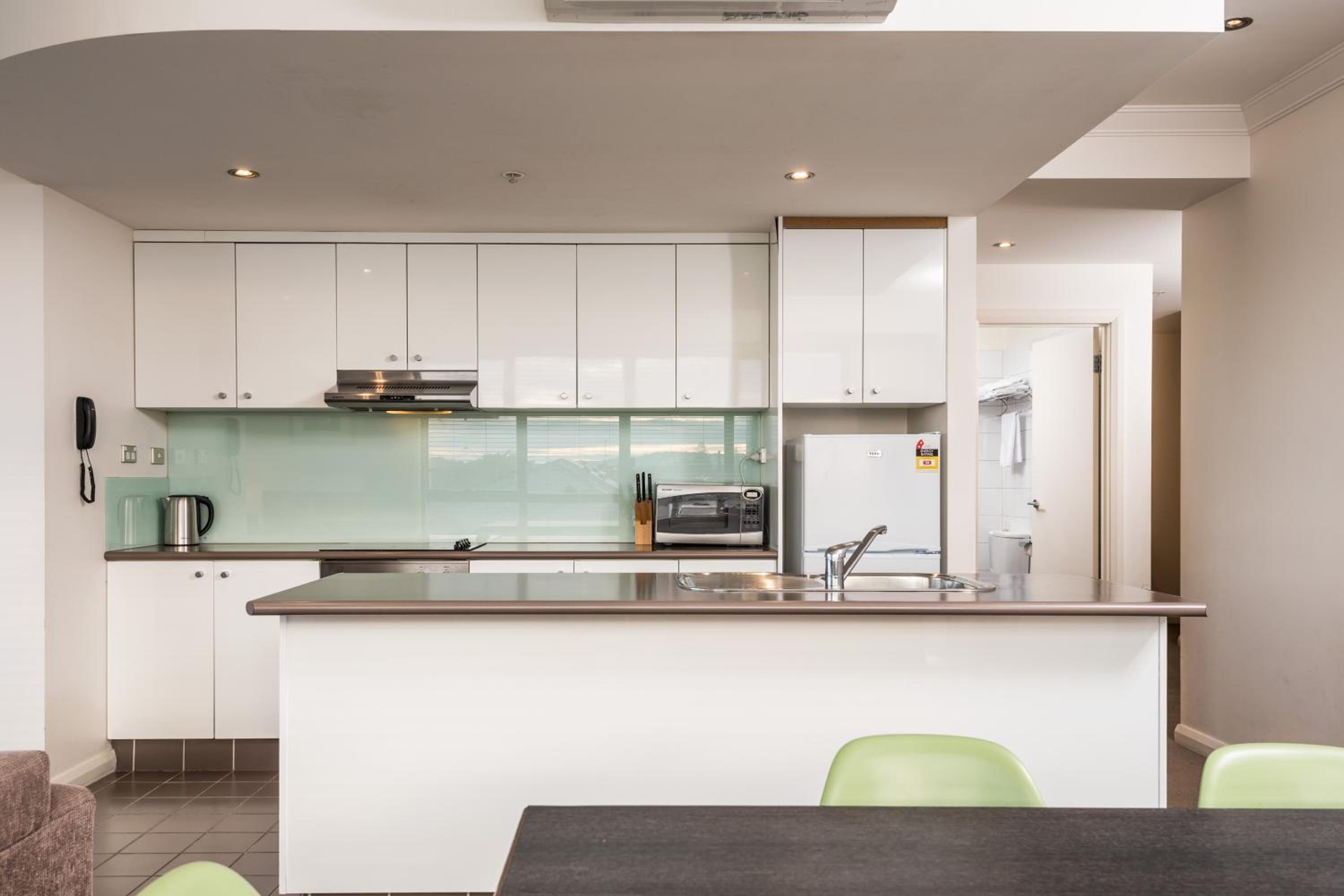 Three Bedroom Family Apartment - Photo 5