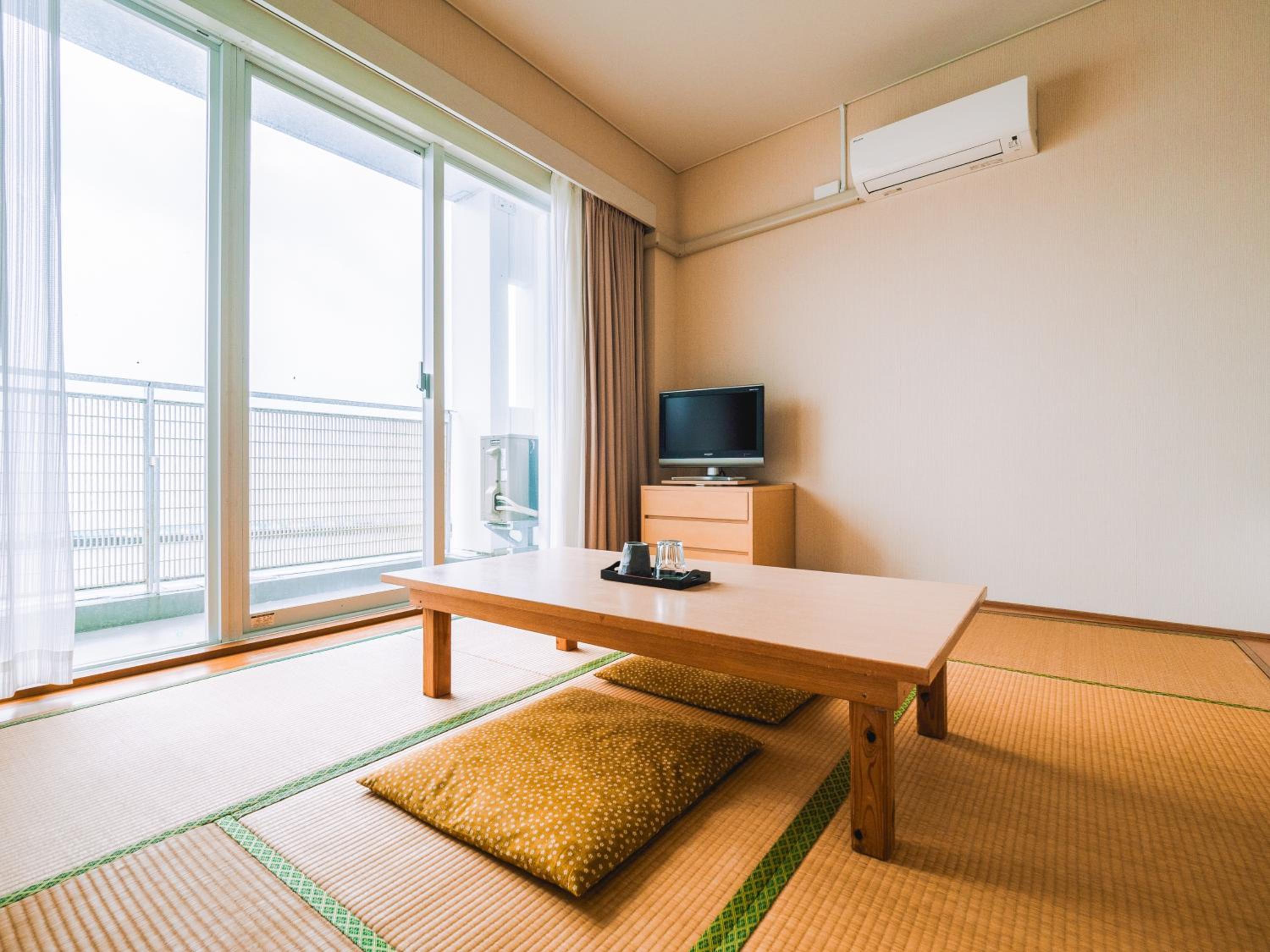 Standard Japanese-Style Room - Photo 1