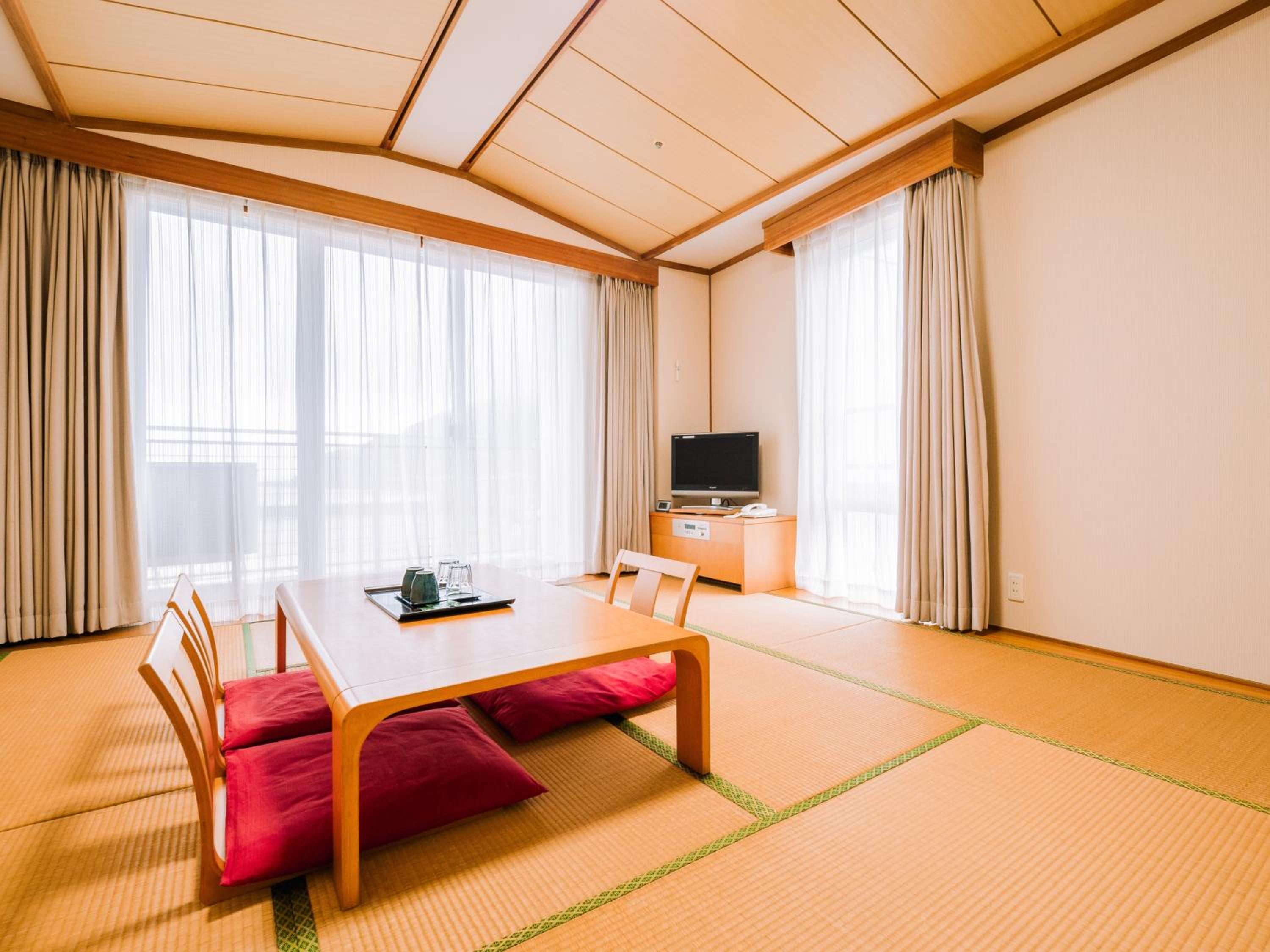 Superior Japanese-Style Room - Photo 2