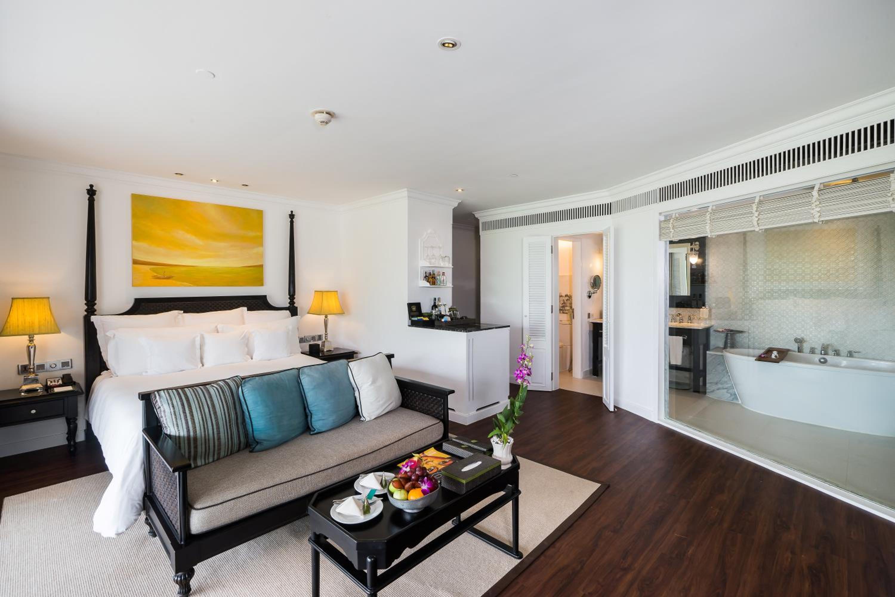 Classic King Room with Ocean View - Photo 1