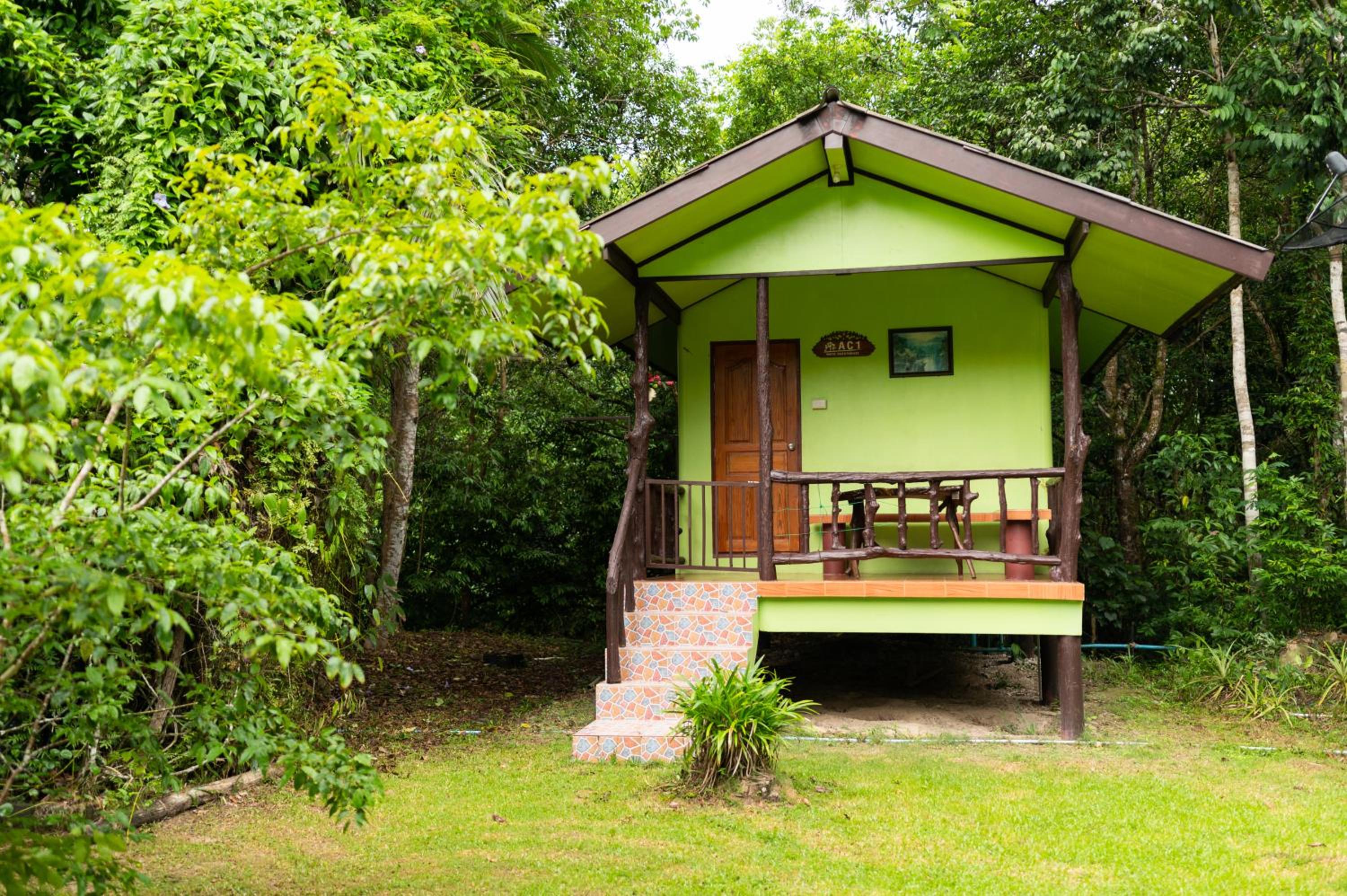 Bungalow photo 2