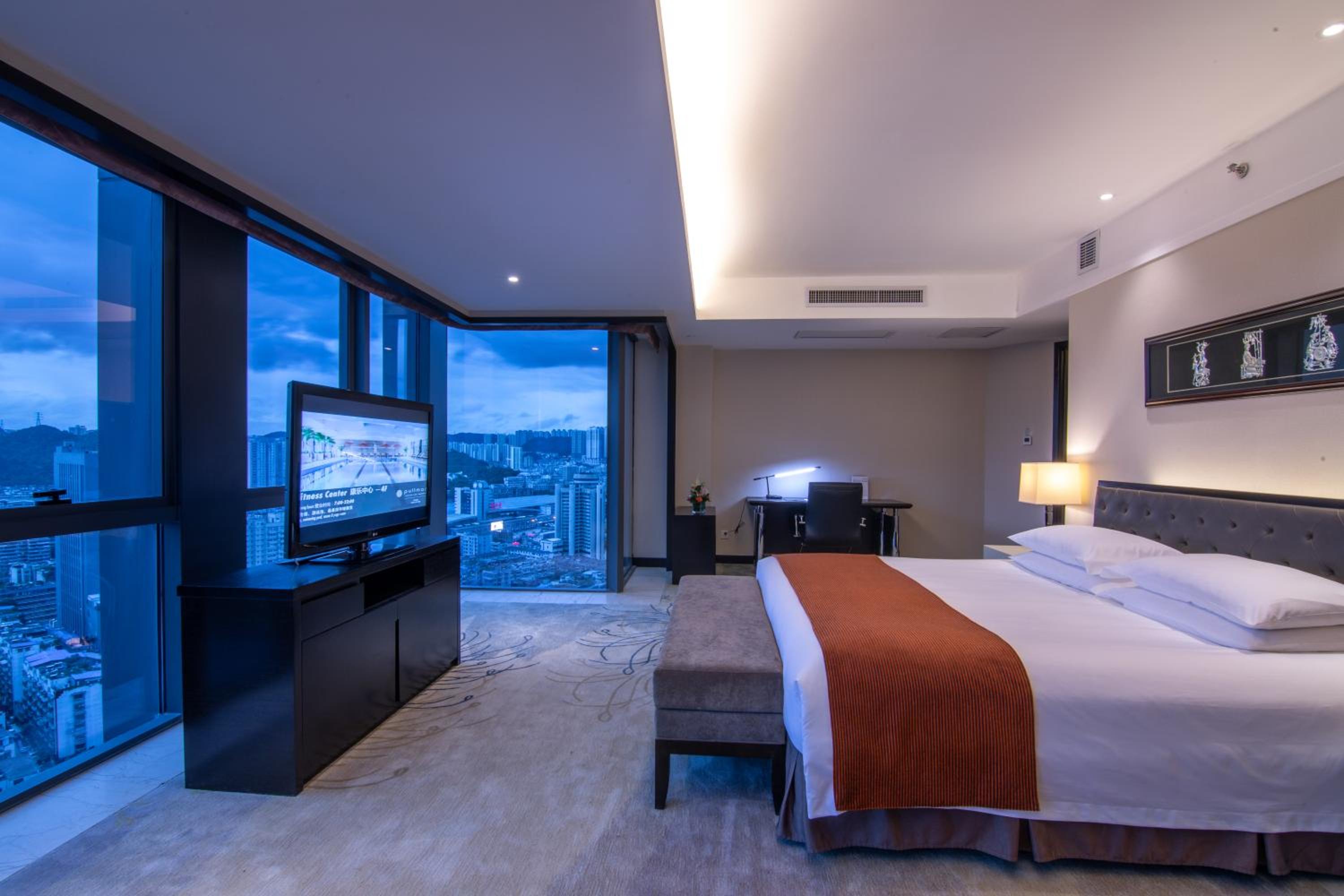 Deluxe Suite - Photo 3