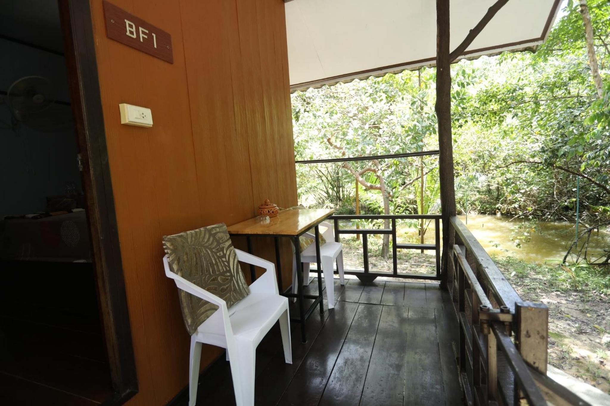 Bungalow with Fan photo 2