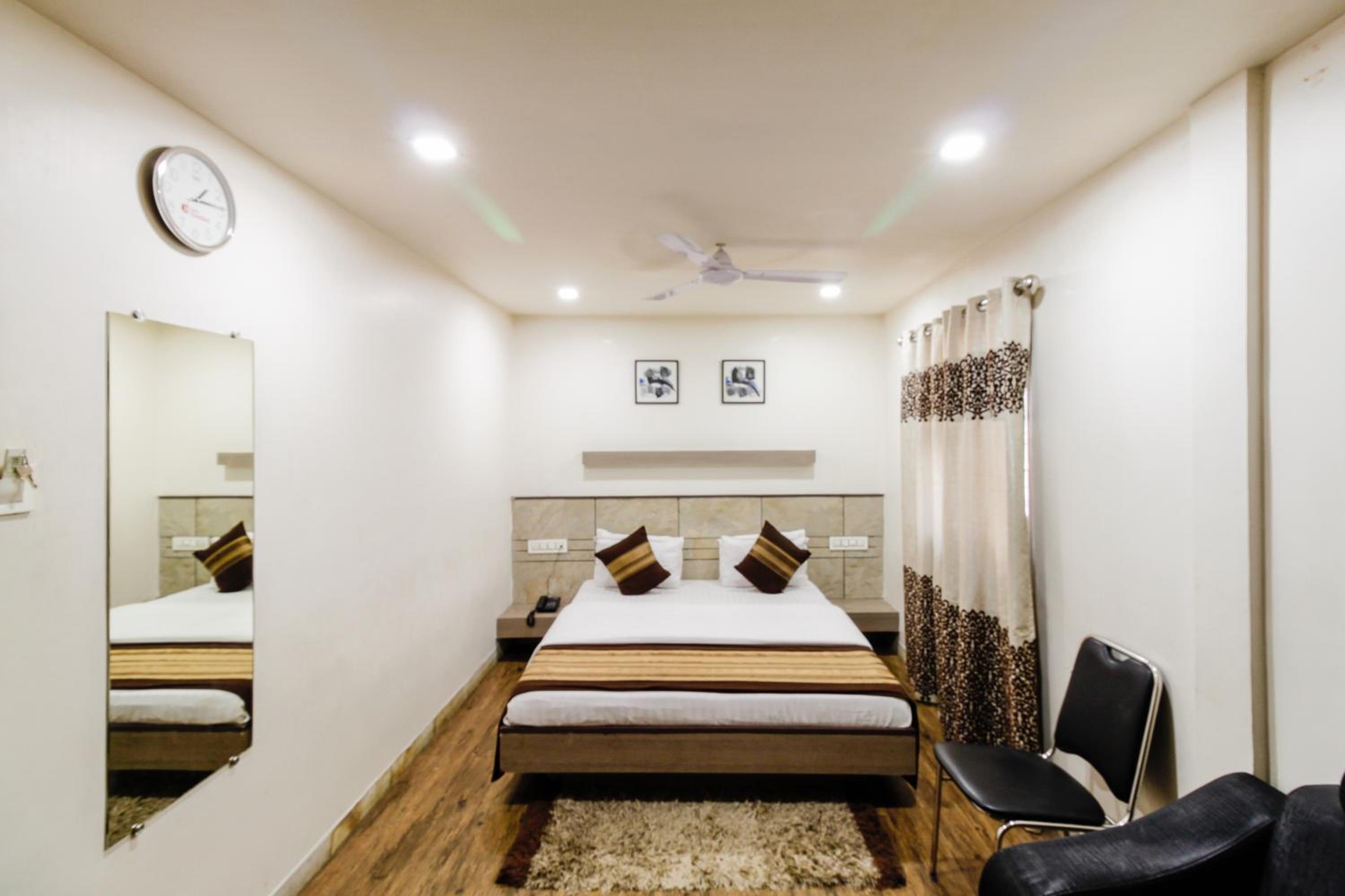 Deluxe Double Room - Photo 5
