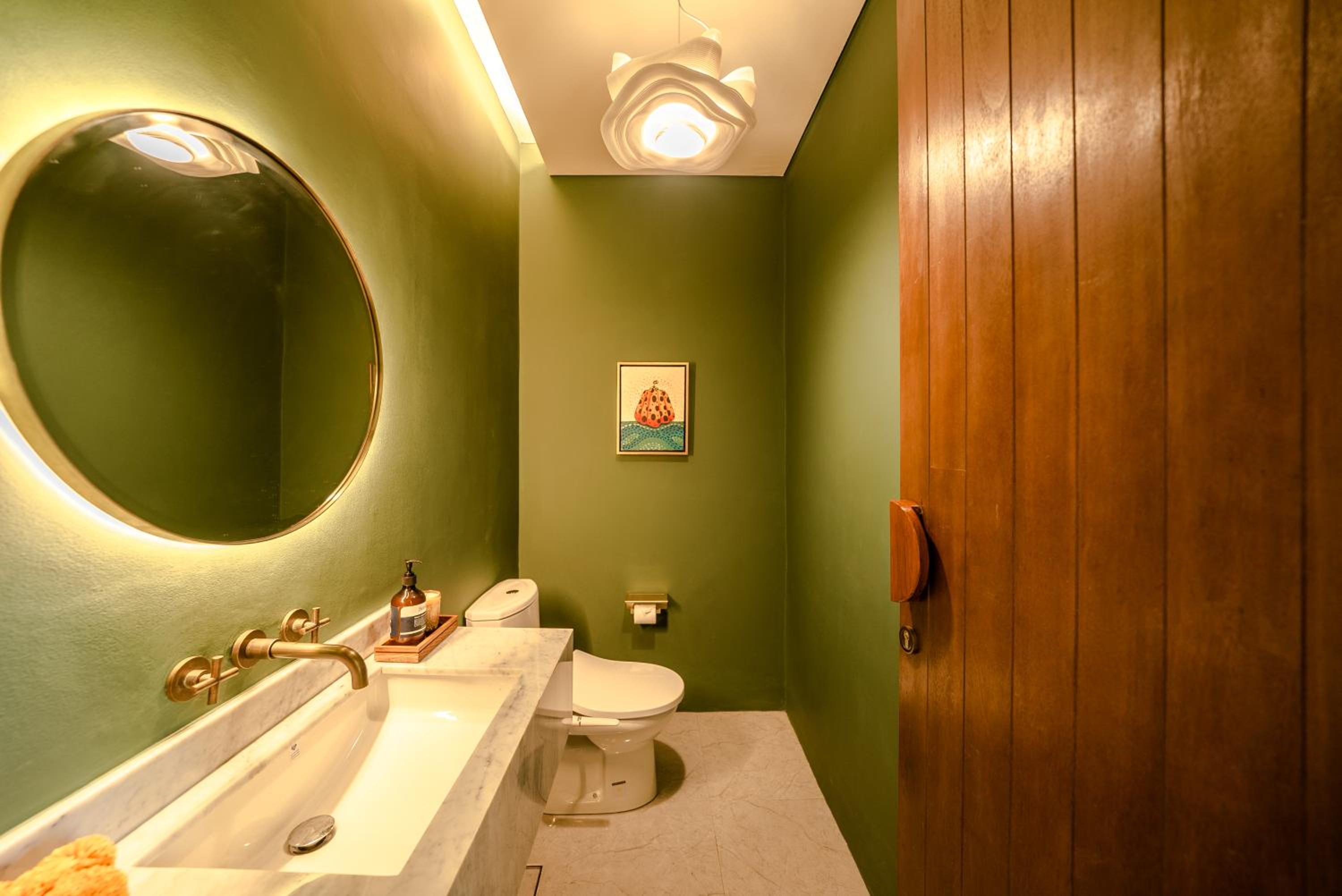 Five-Bedroom Villa with Private Pool - Photo 22