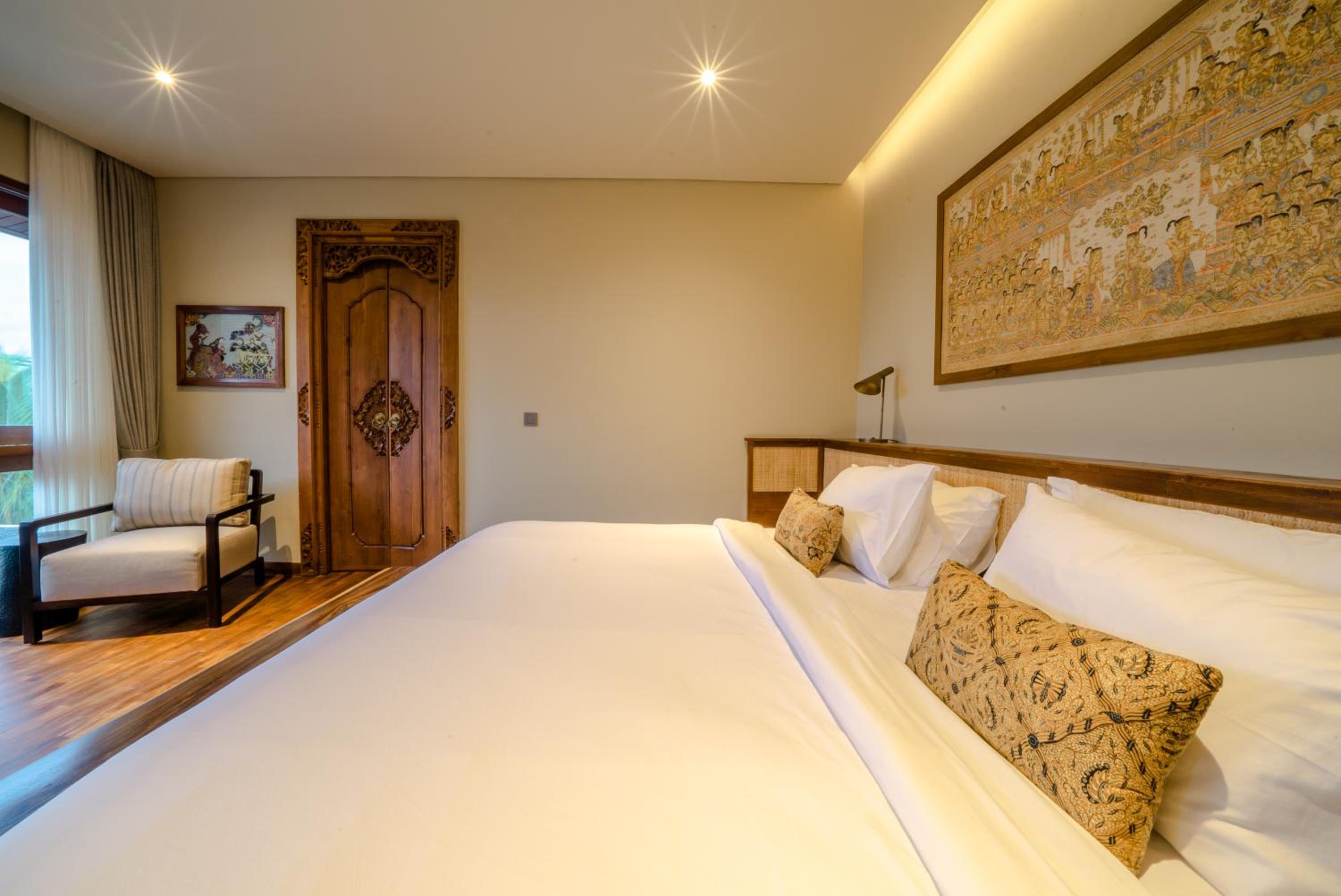 Five-Bedroom Villa with Private Pool - Photo 20