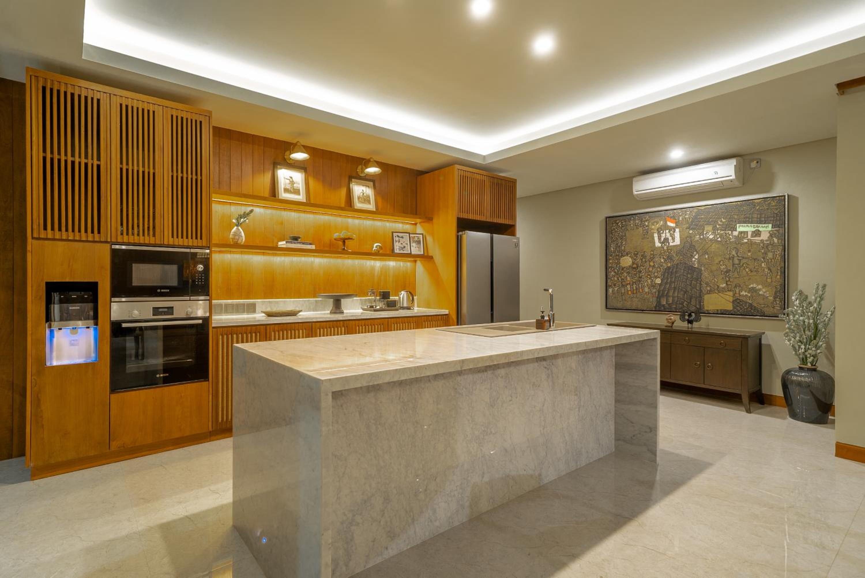 Five-Bedroom Villa with Private Pool - Photo 18
