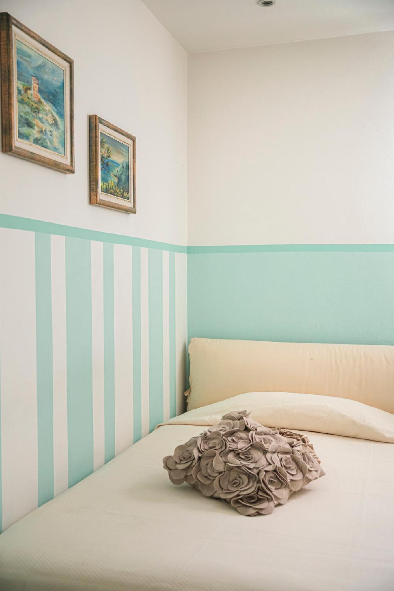 Large Single Room photo 2