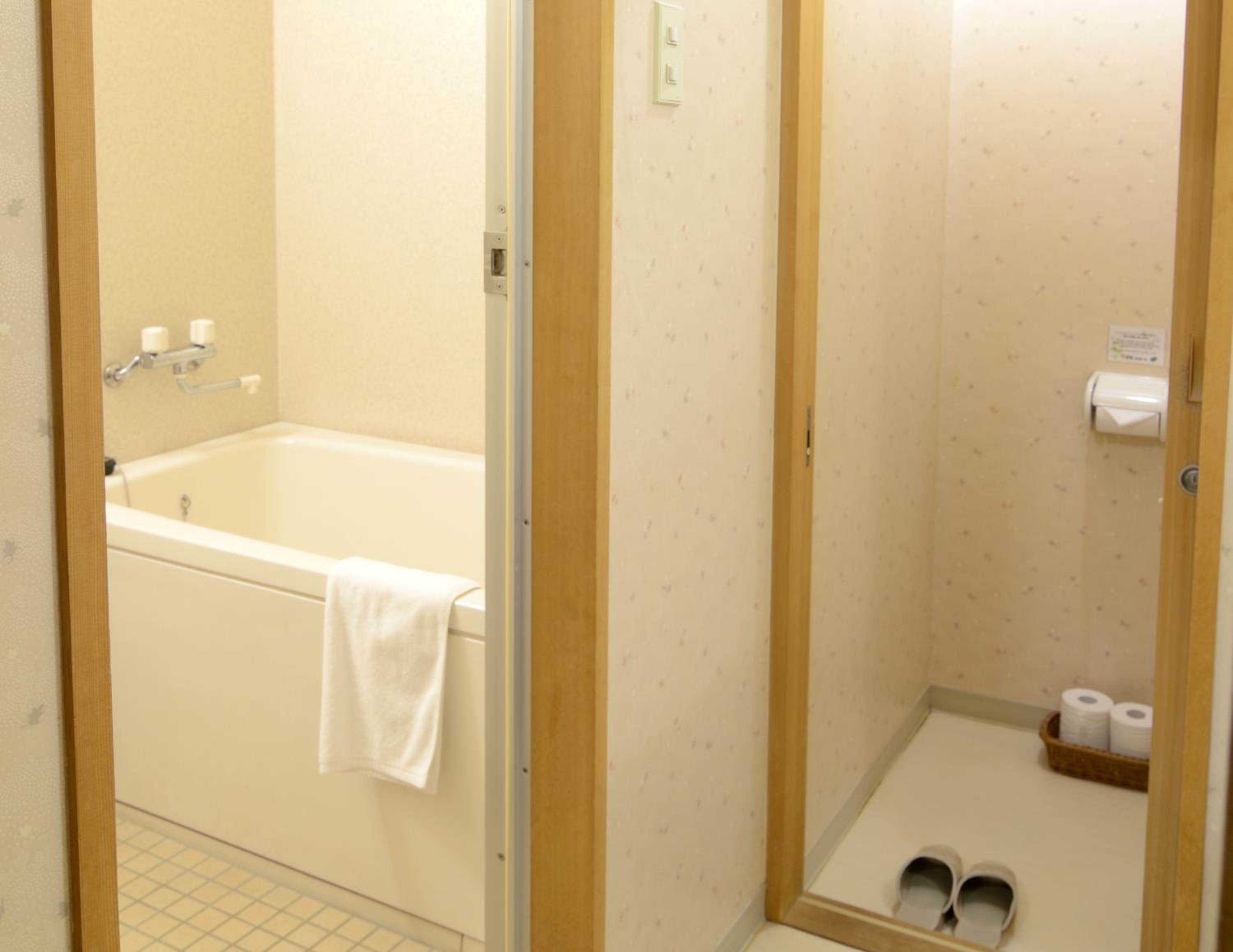 Japanese-Style Room with Private Bathroom with Valley View 2-5 Adults -Non-Smoking - Photo 4
