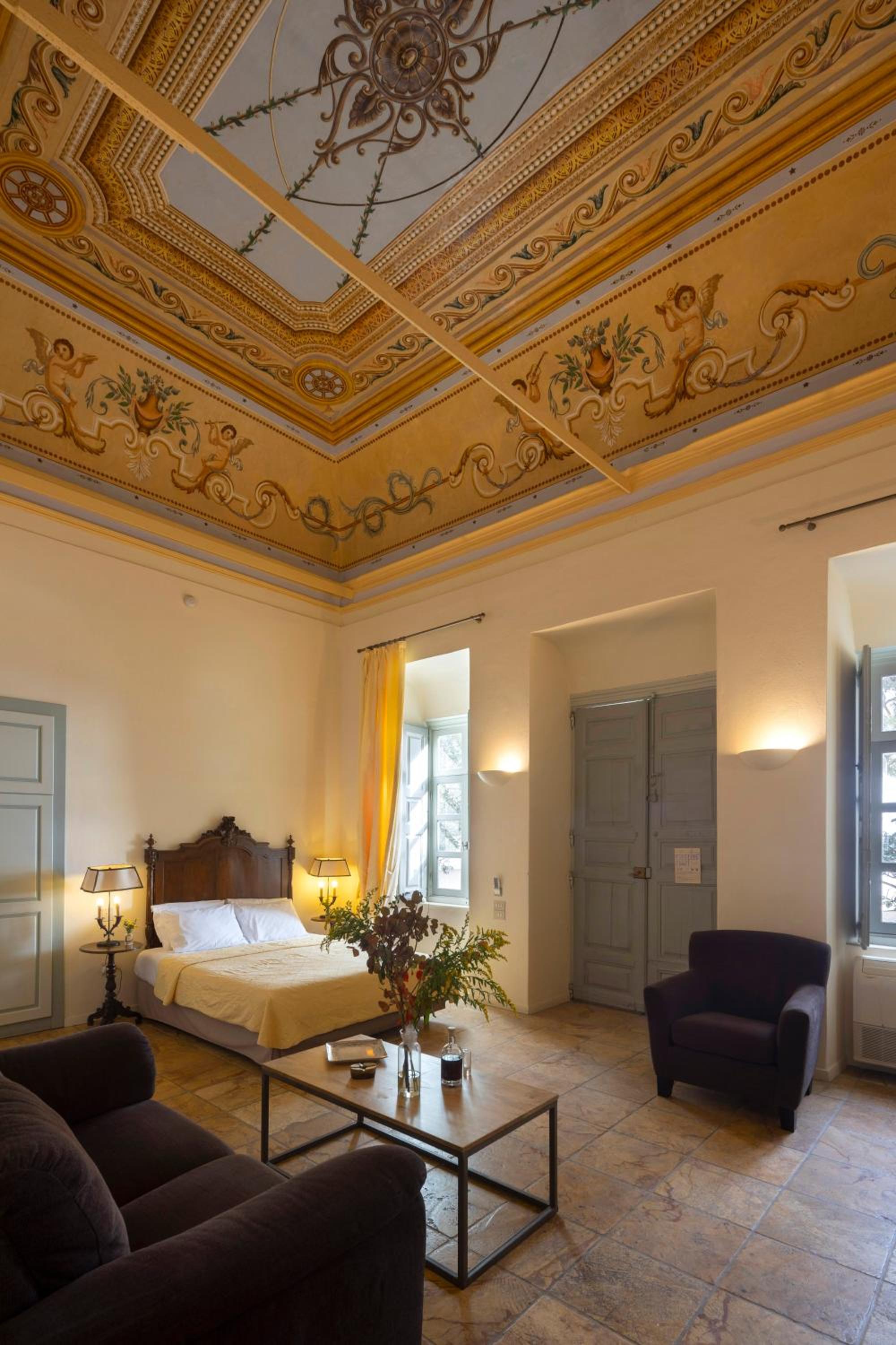 Queen Suite - Photo 6