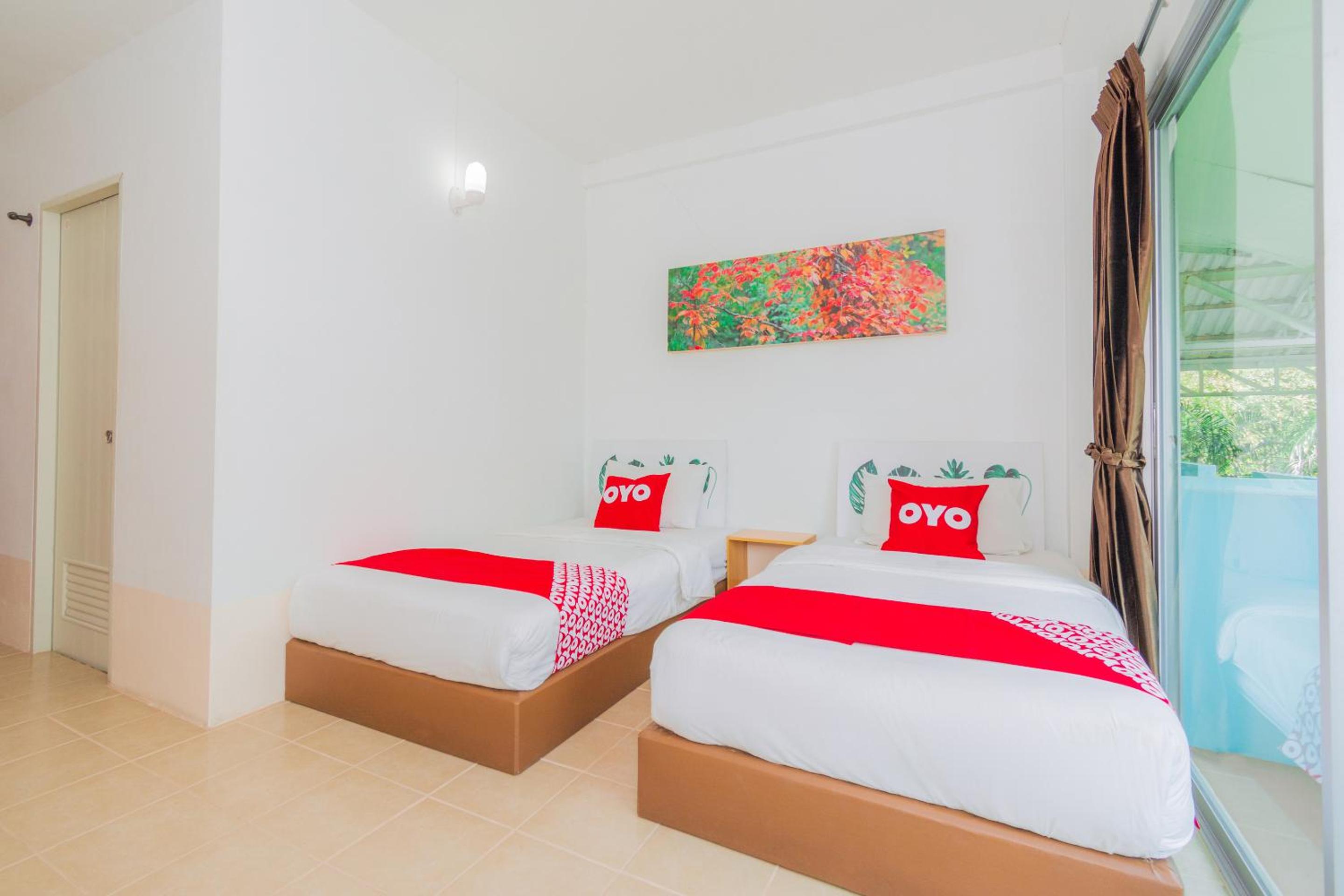 Deluxe Twin Room photo 3
