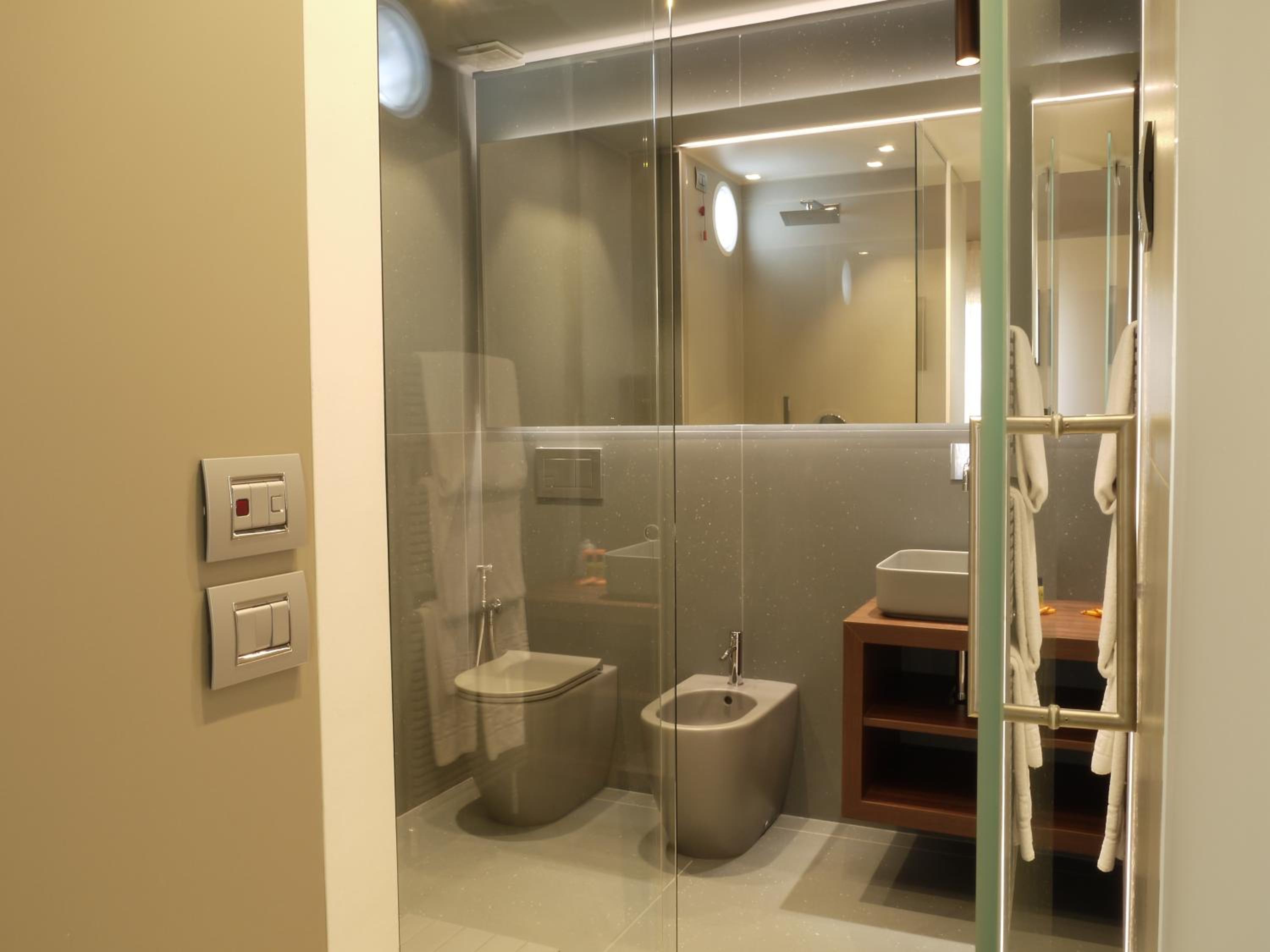 Quadruple Room - Photo 10