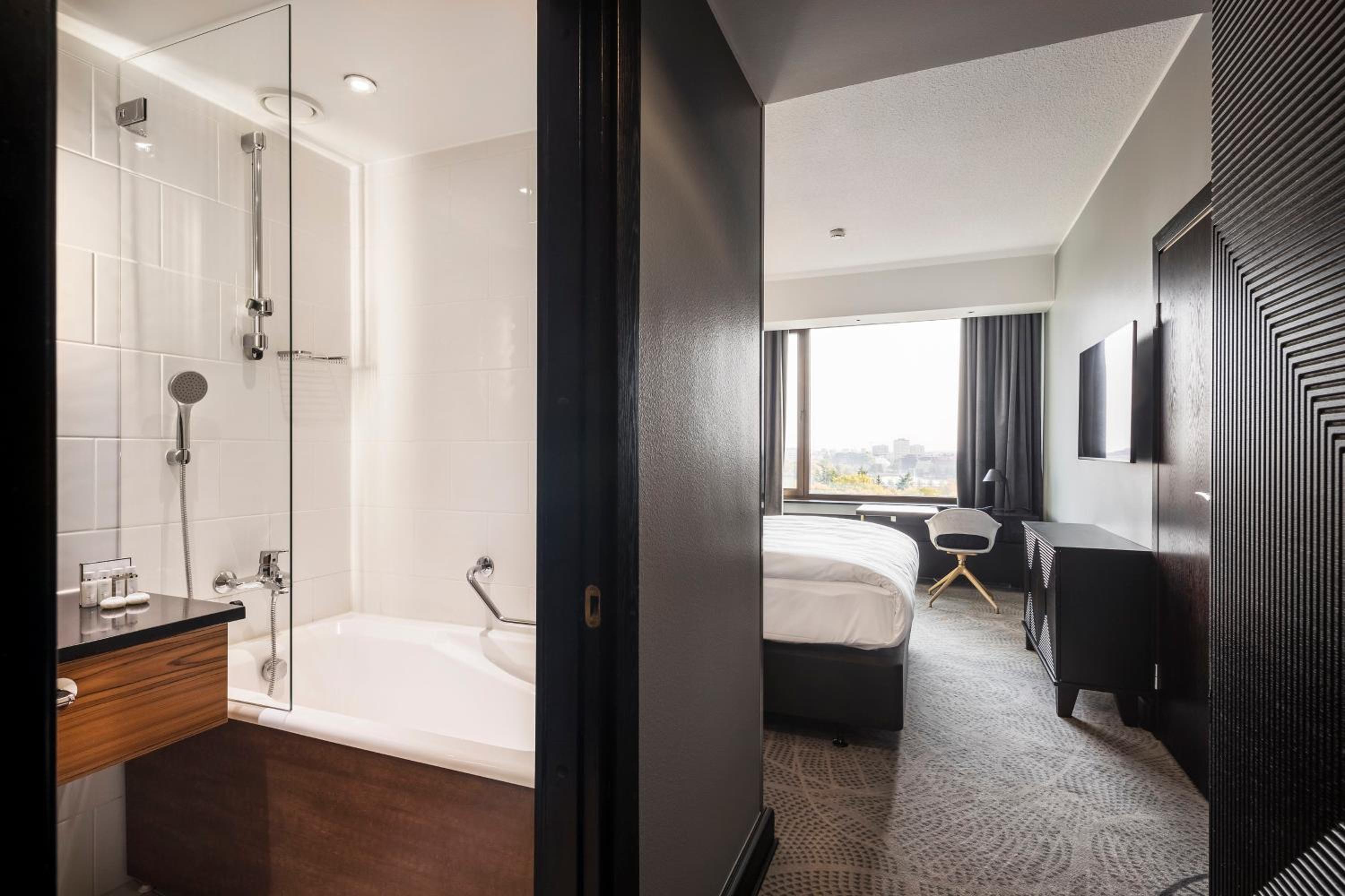 Premium King Room - Club Lounge Access