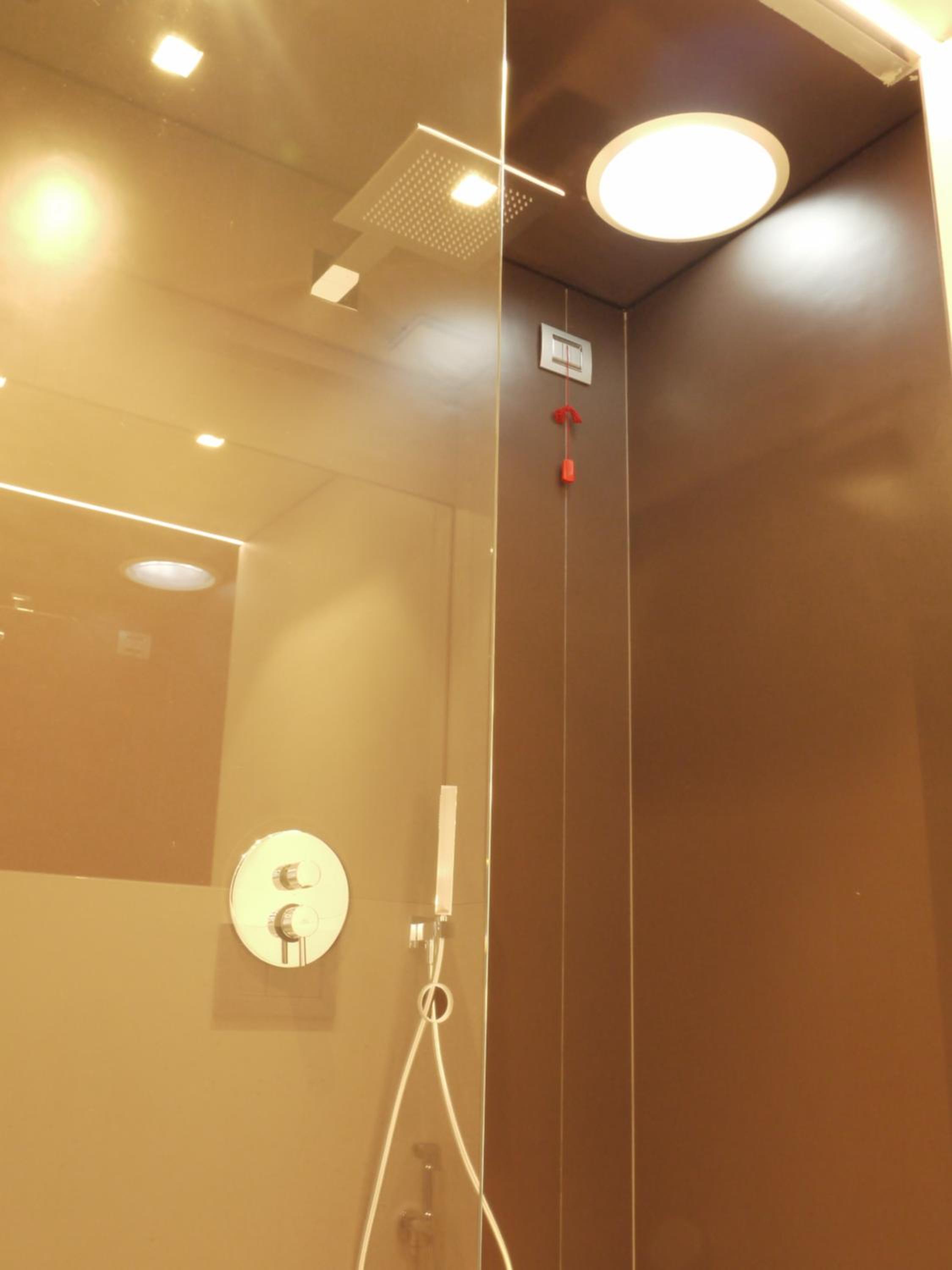 Quadruple Room - Photo 8