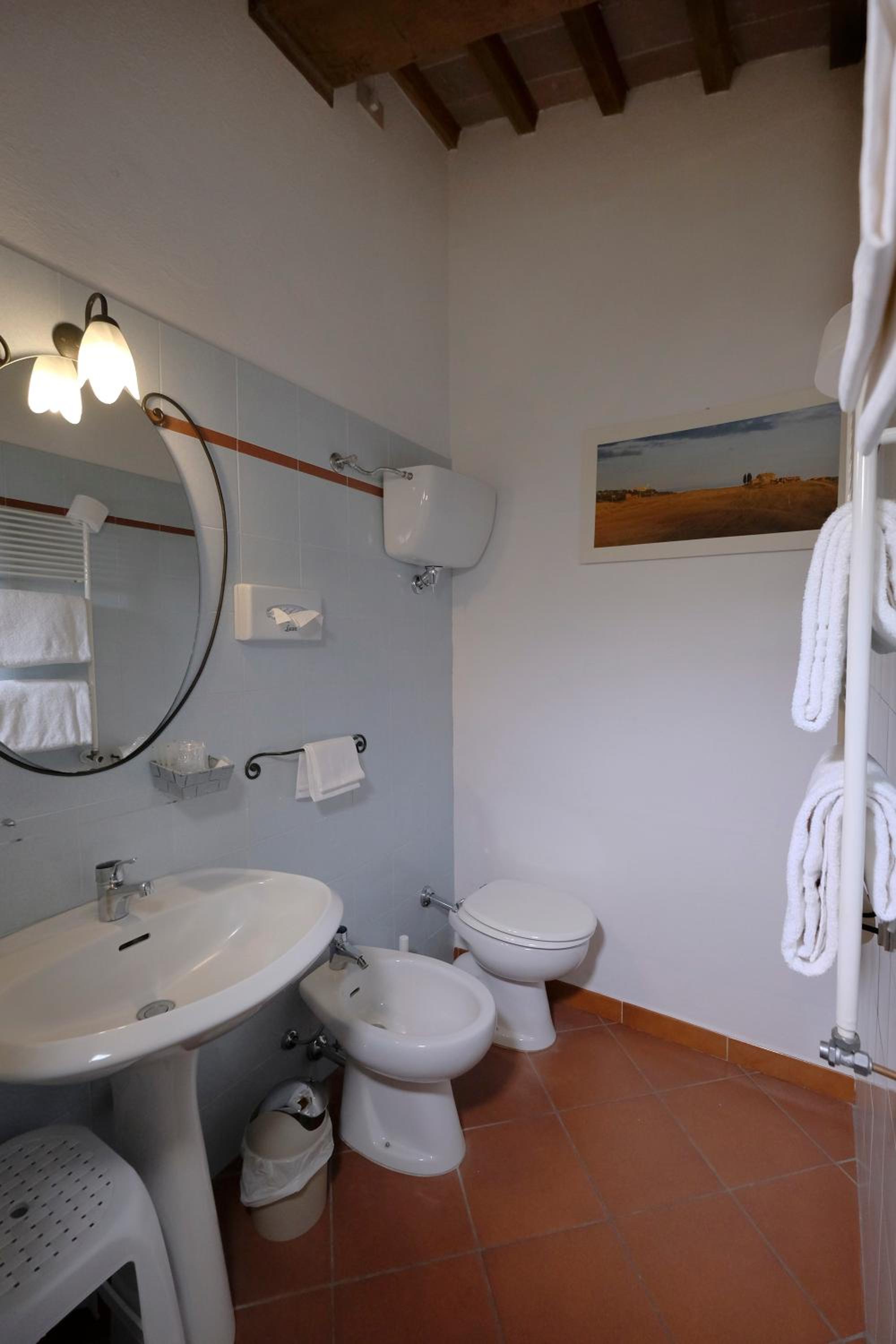 Family Room with Private Bathroom - Photo 9