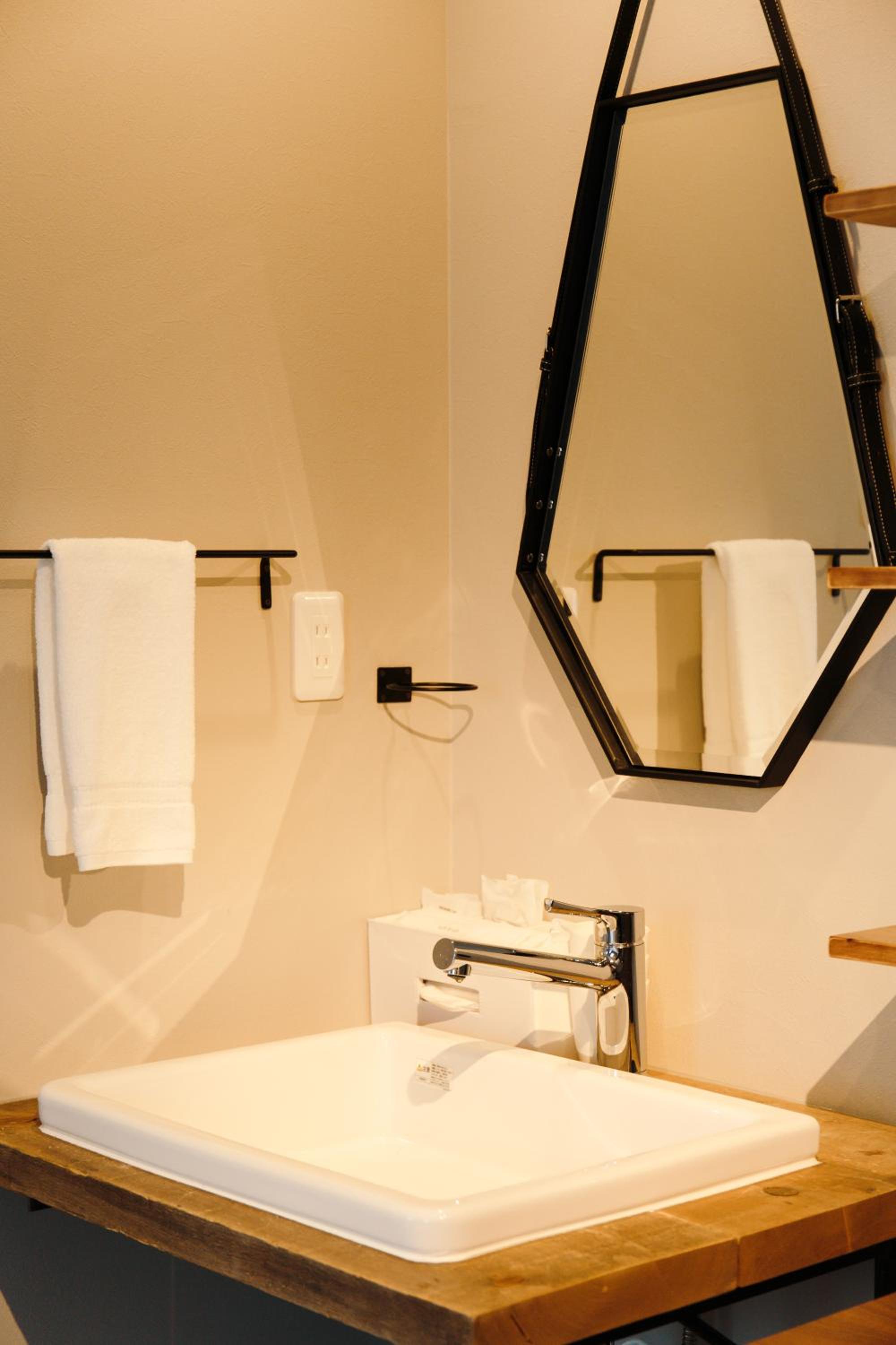 Triple Room - Photo 11