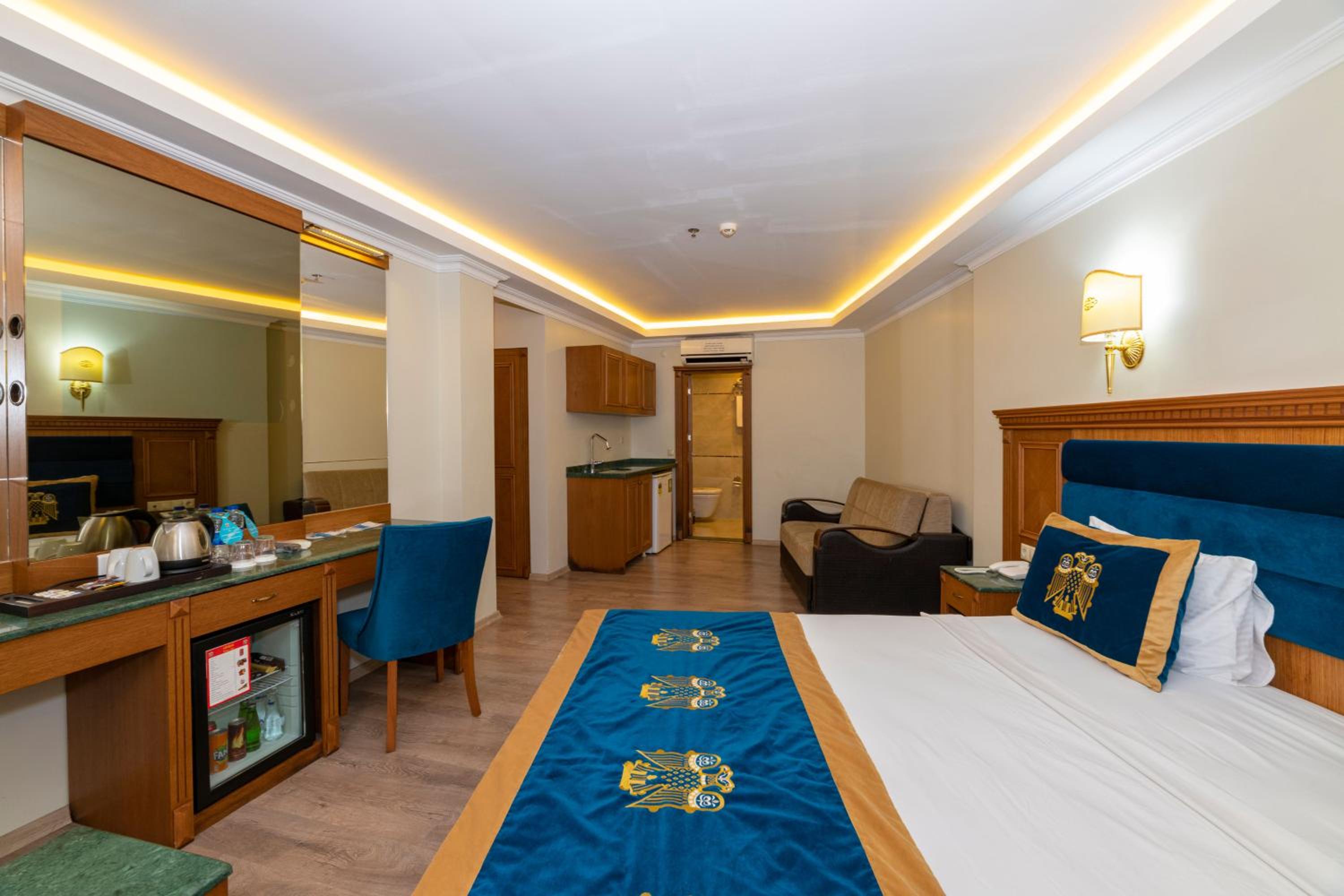 Budget Double Room photo 2