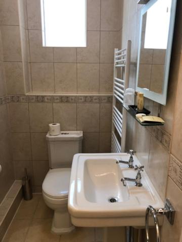 Small Double Room - Photo 5