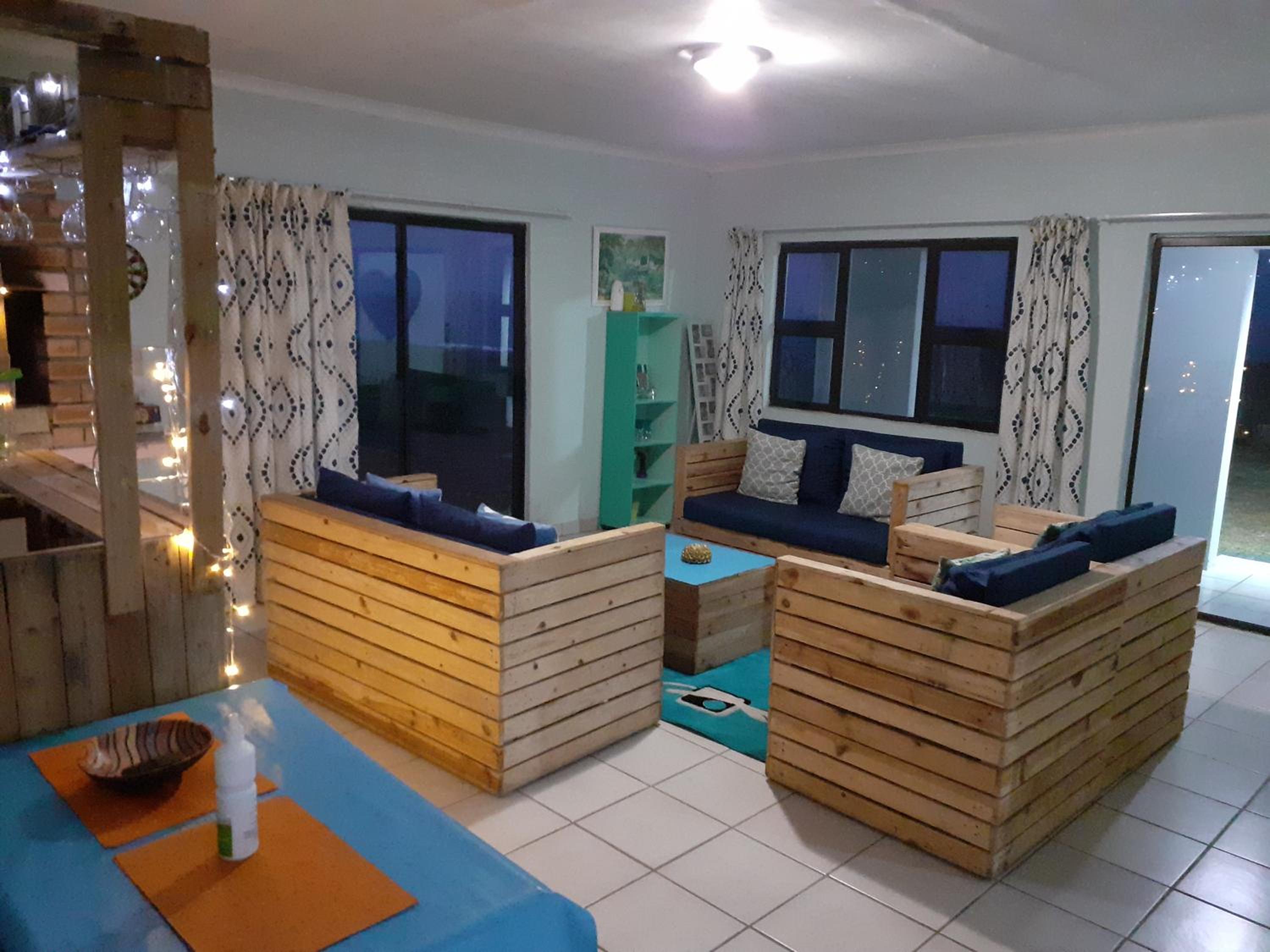Two-Bedroom House - Photo 11