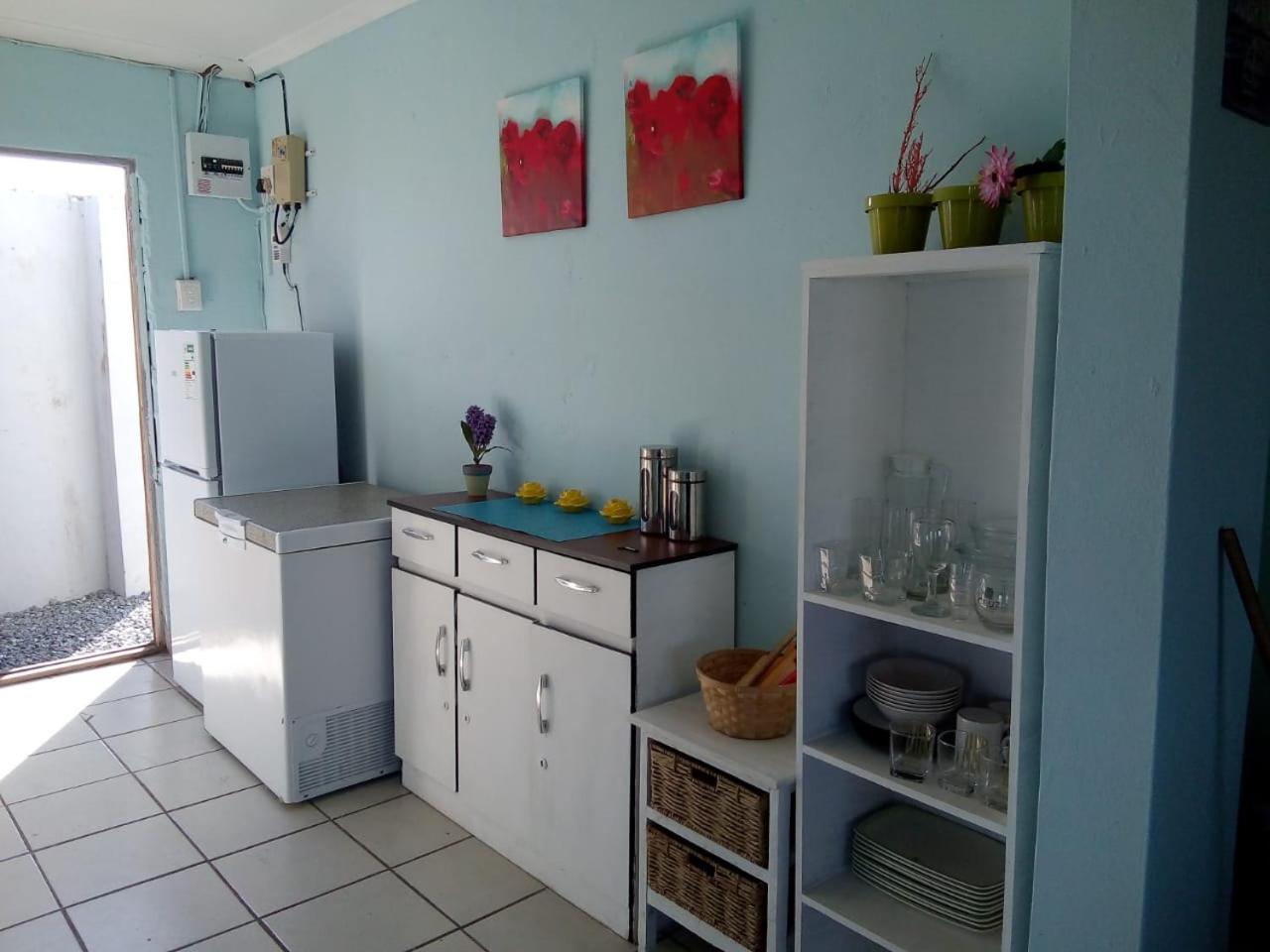 Two-Bedroom House - Photo 36
