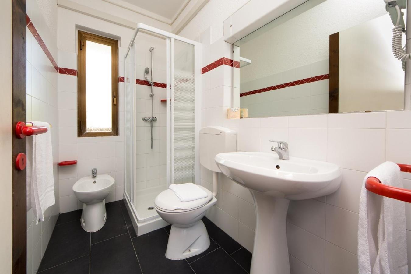 Economy One-bedroom Apartment with Private Garden - Photo 3