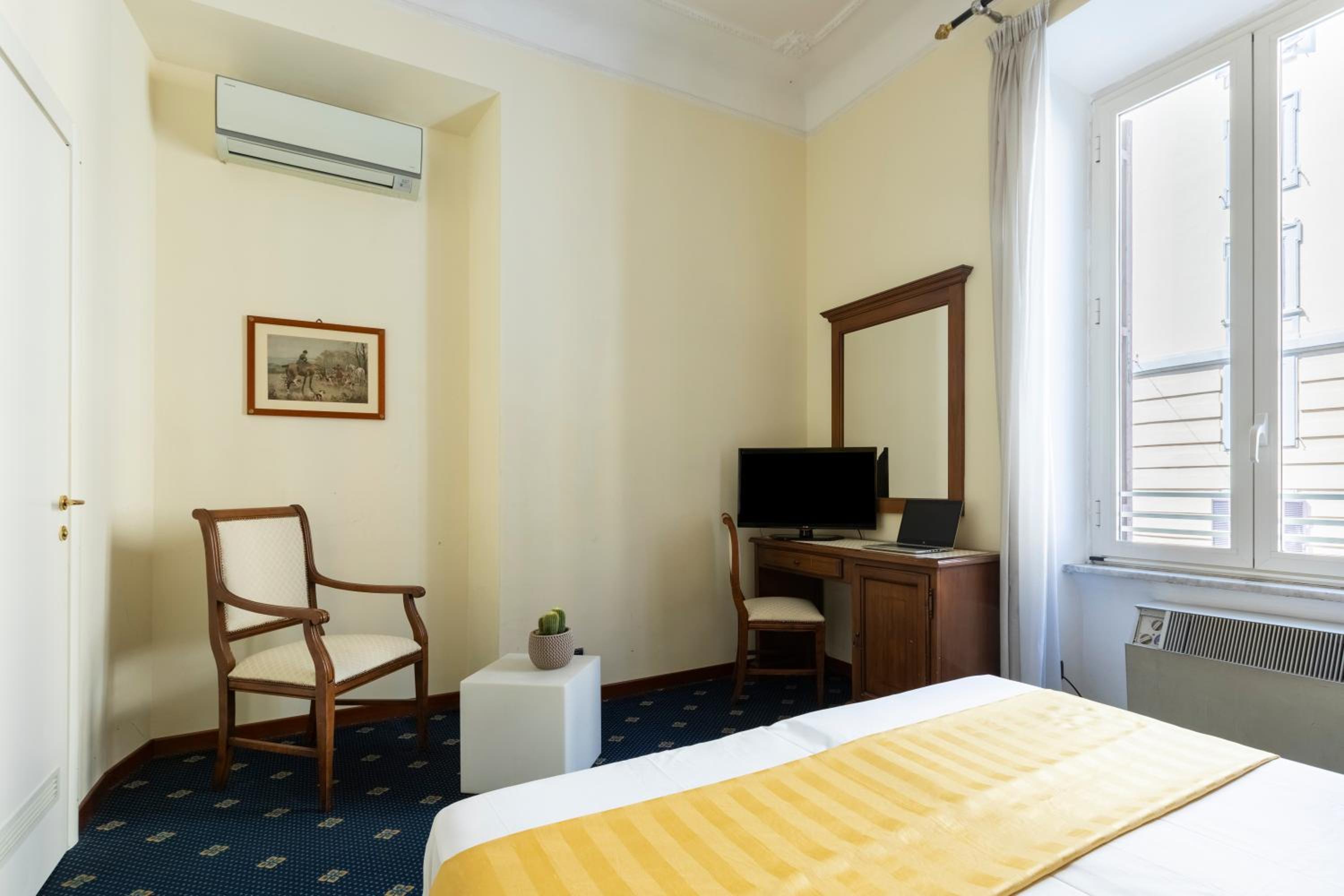 Double or Twin Room photo 2