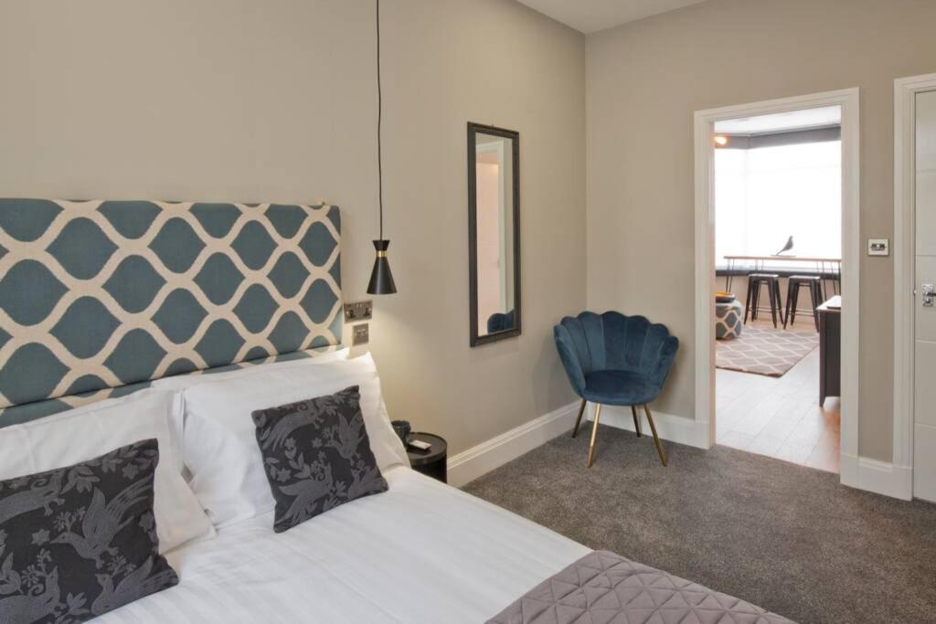 One-Bedroom Apartment - Photo 1