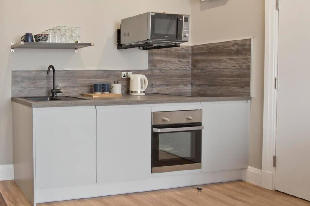 One-Bedroom Apartment - Photo 16