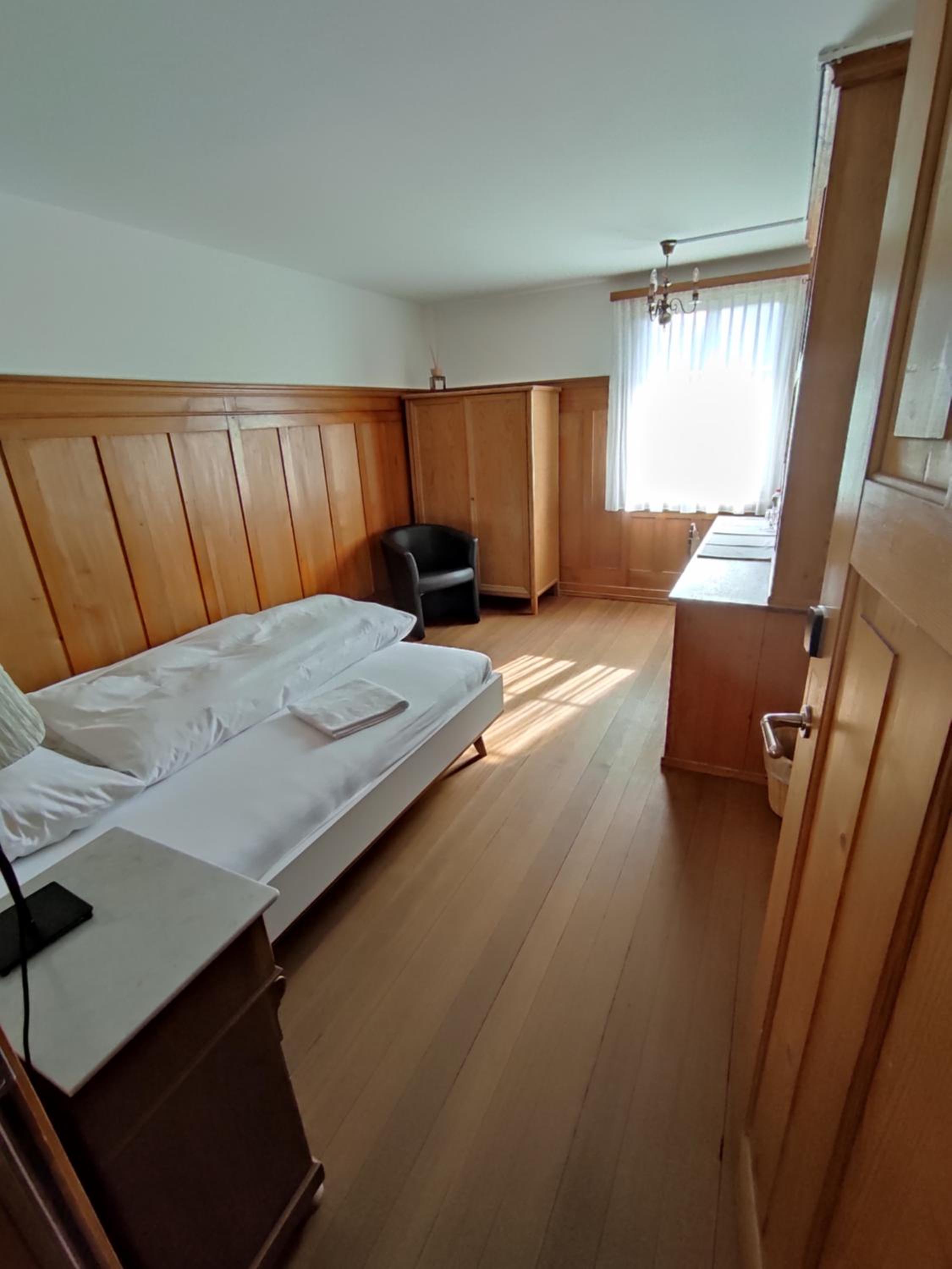 Double Room with Shared Bathroom photo 3