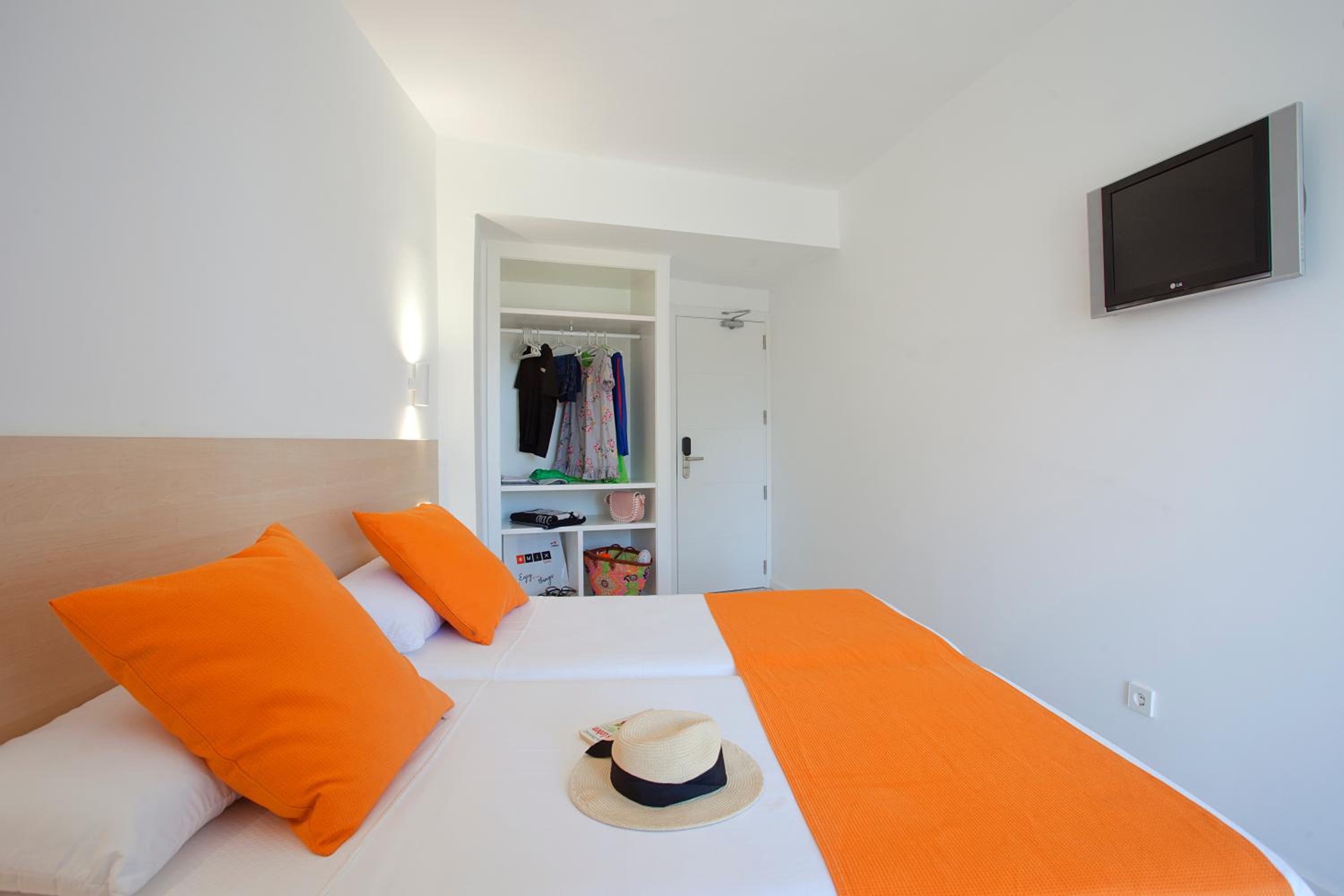 Standard Double Room - Photo 5