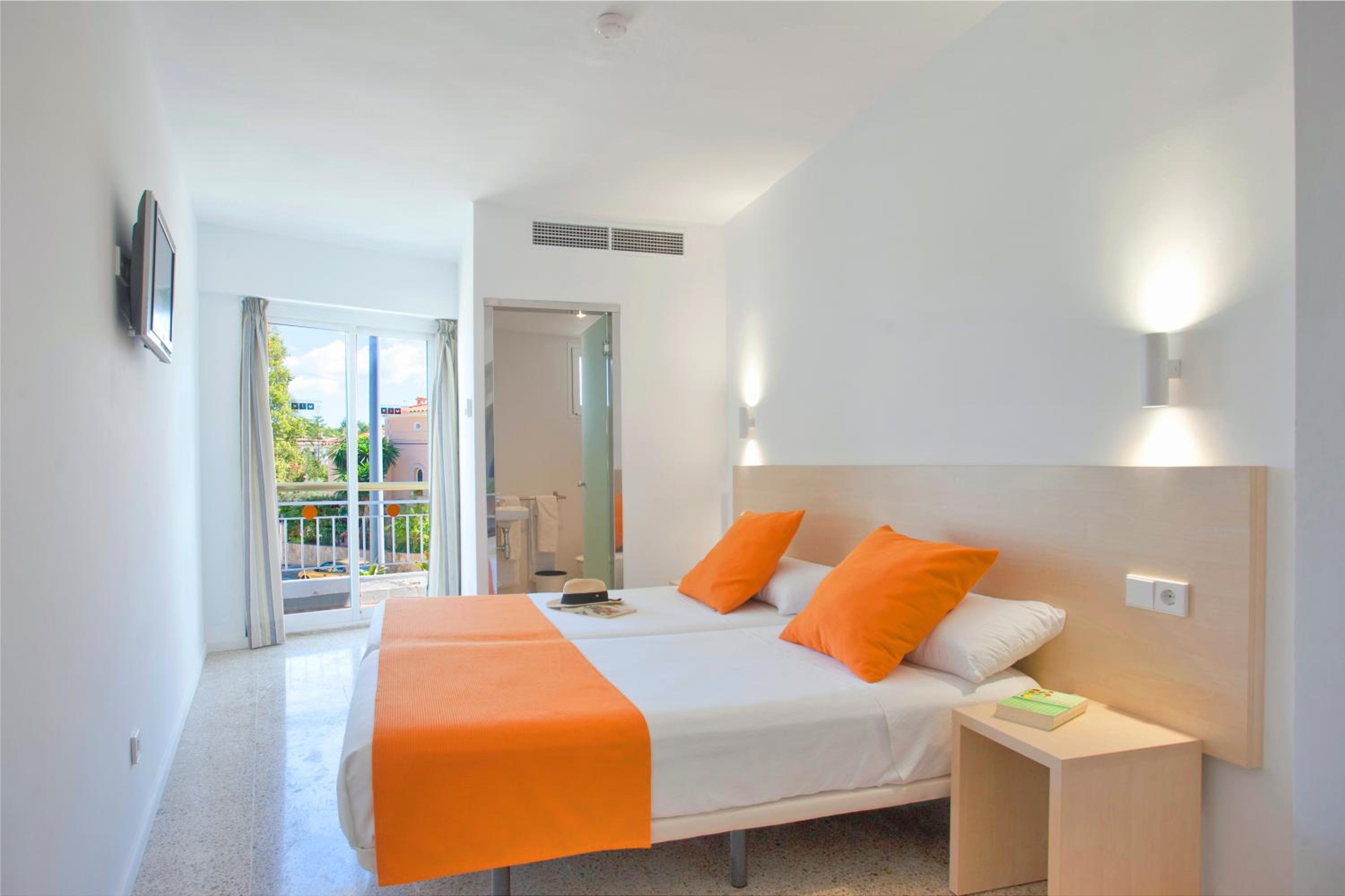 Standard Double Room - Photo 6