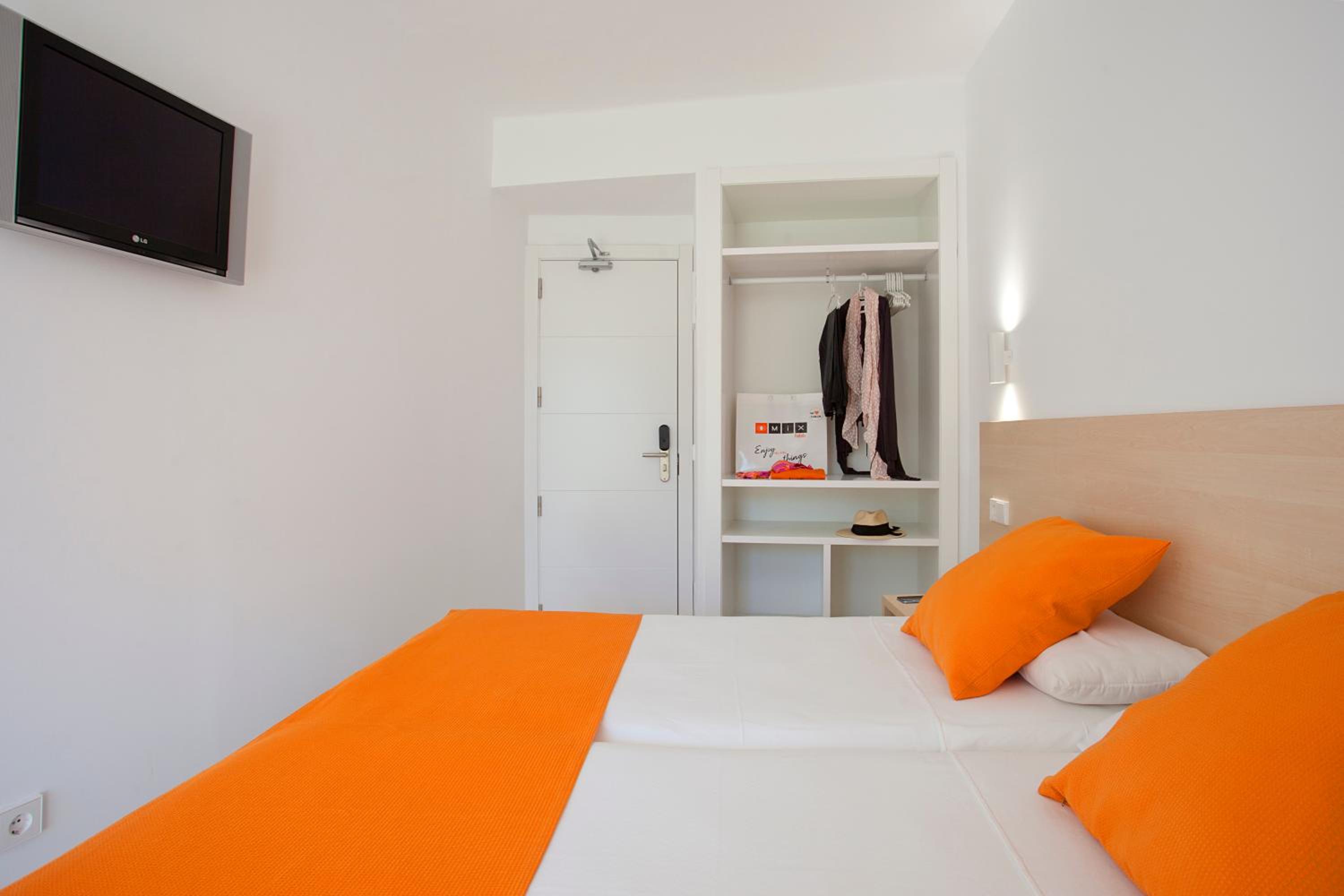 Standard Double Room - Photo 3