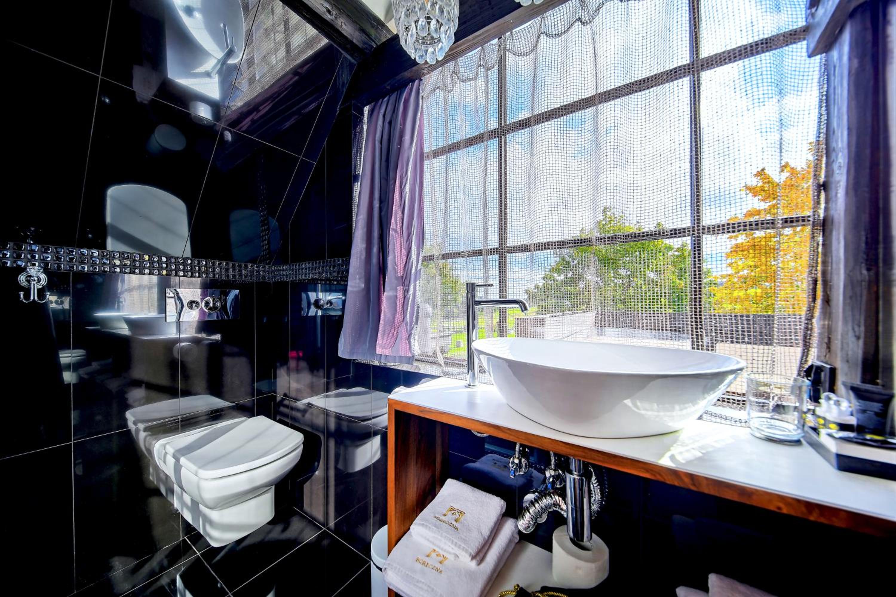 Deluxe Double Room with Balcony photo 3