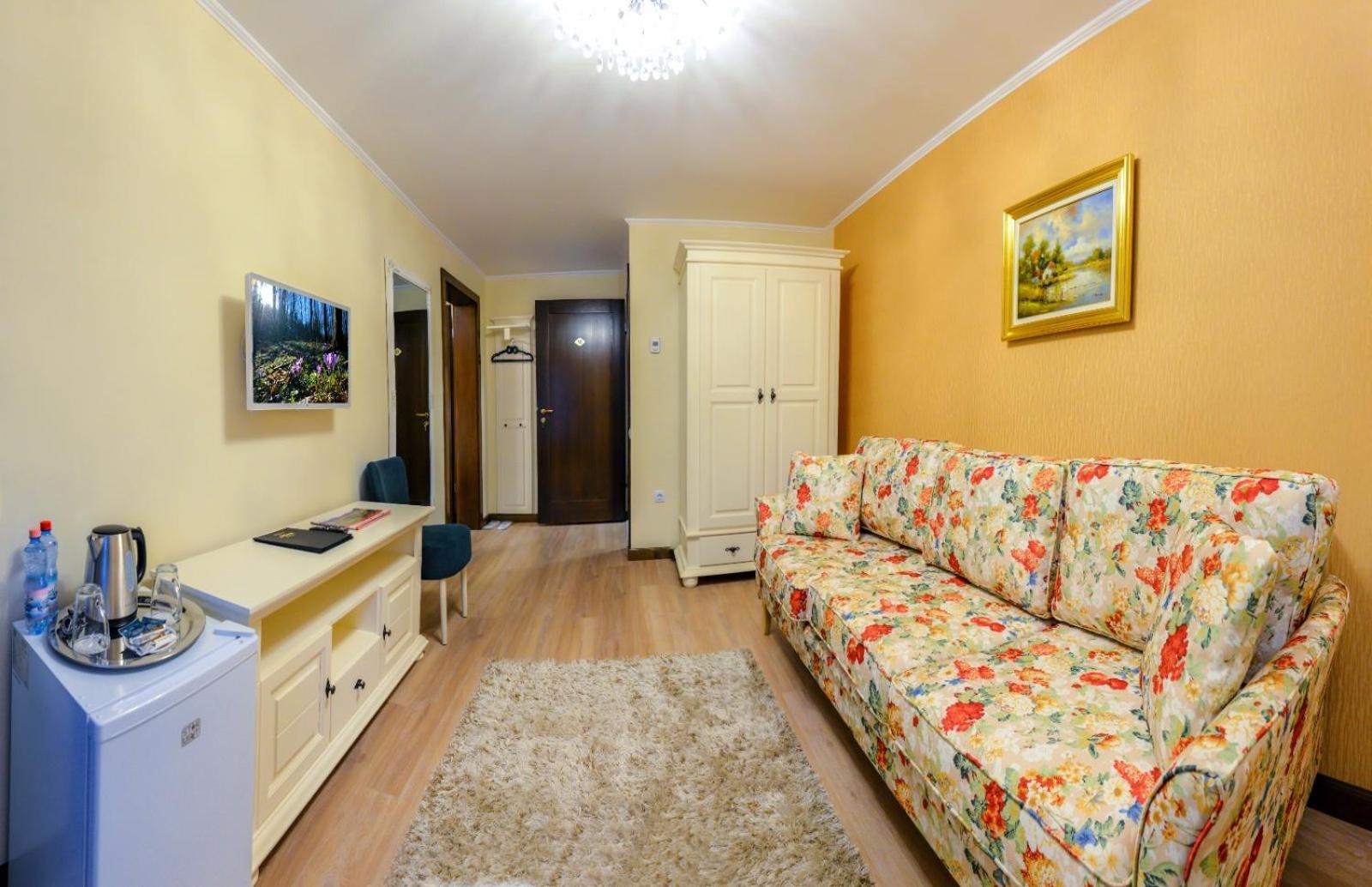 Apartment with Garden View - Photo 4