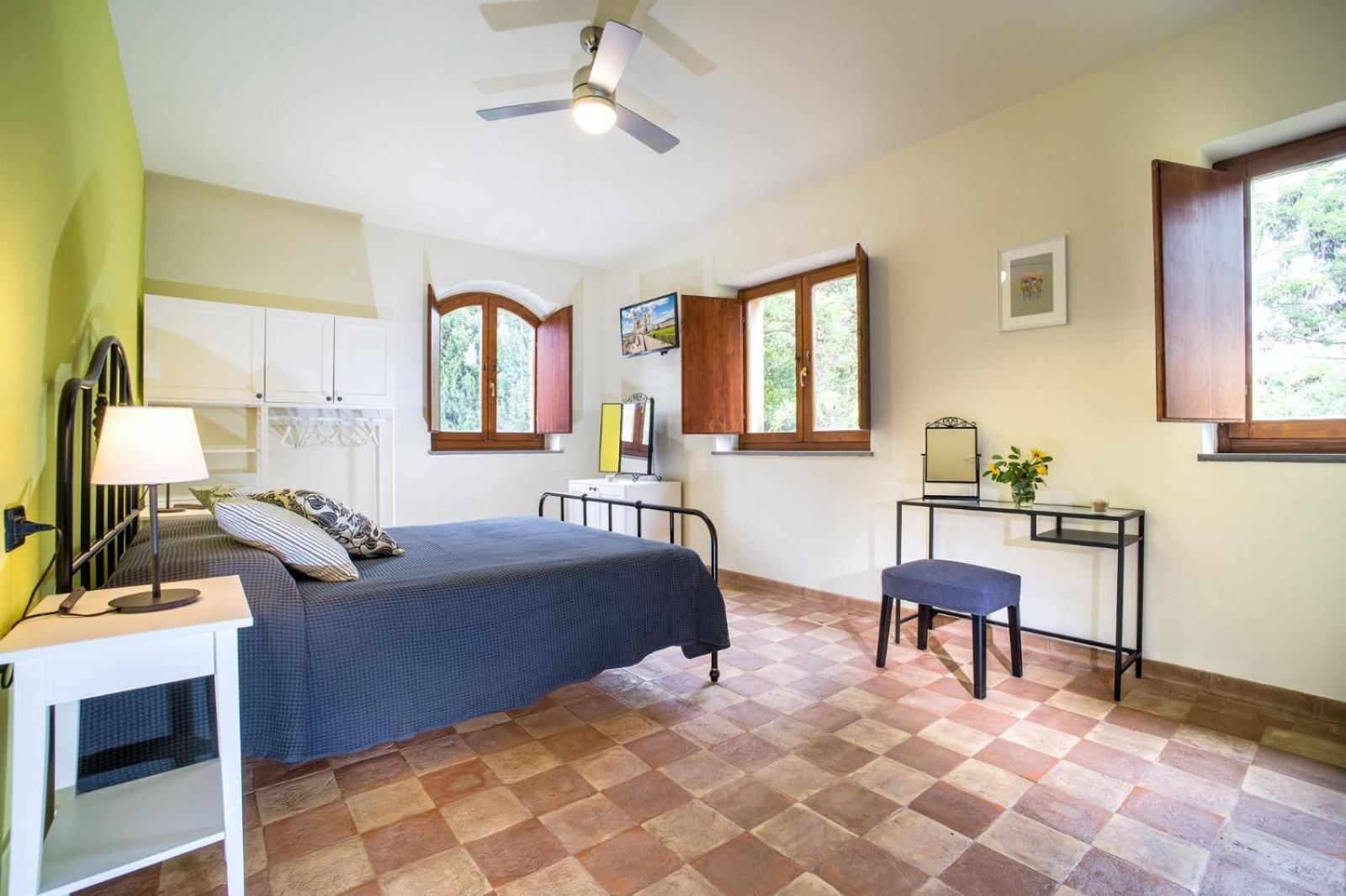 Double Room - Photo 8