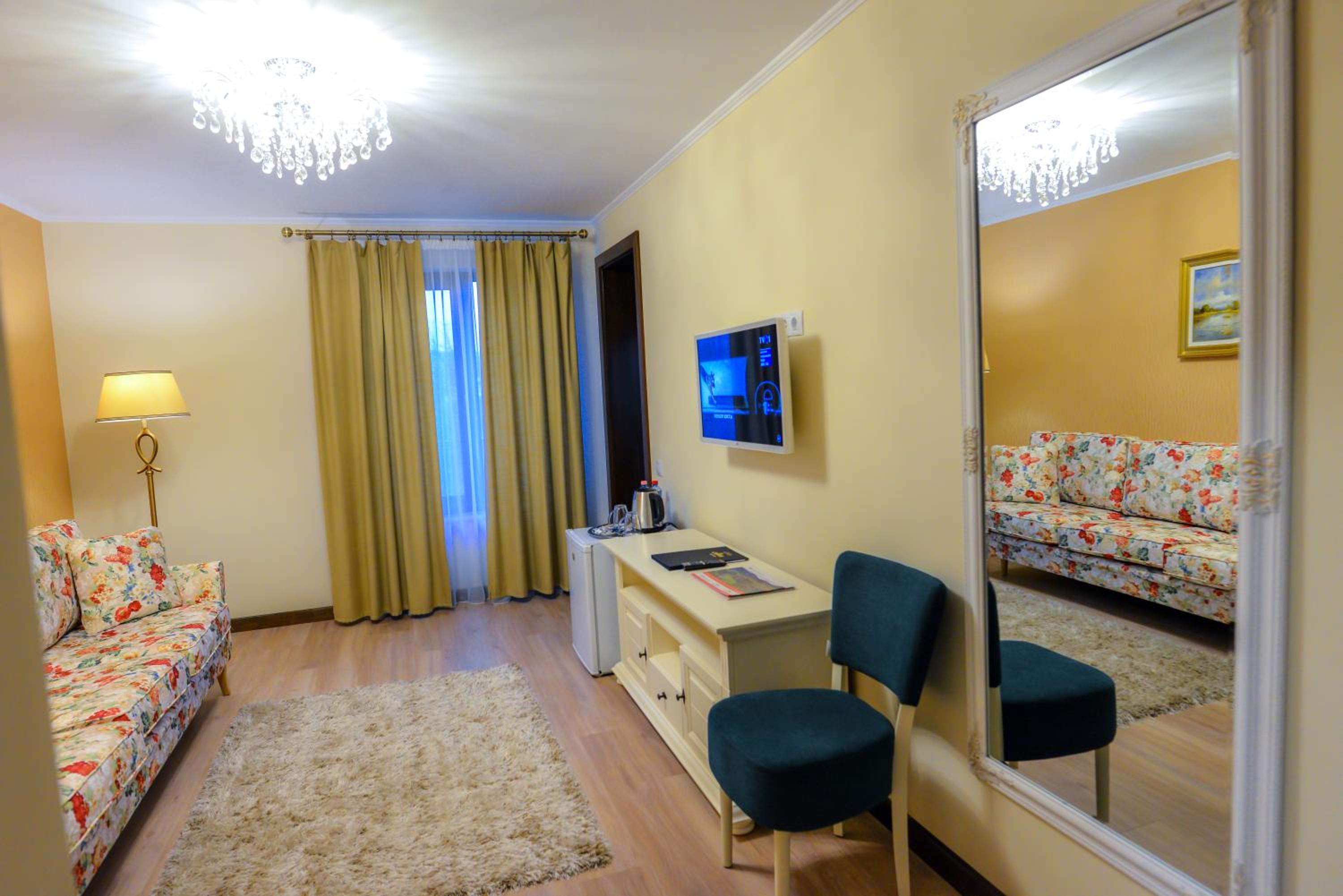 Apartment with Garden View - Photo 6