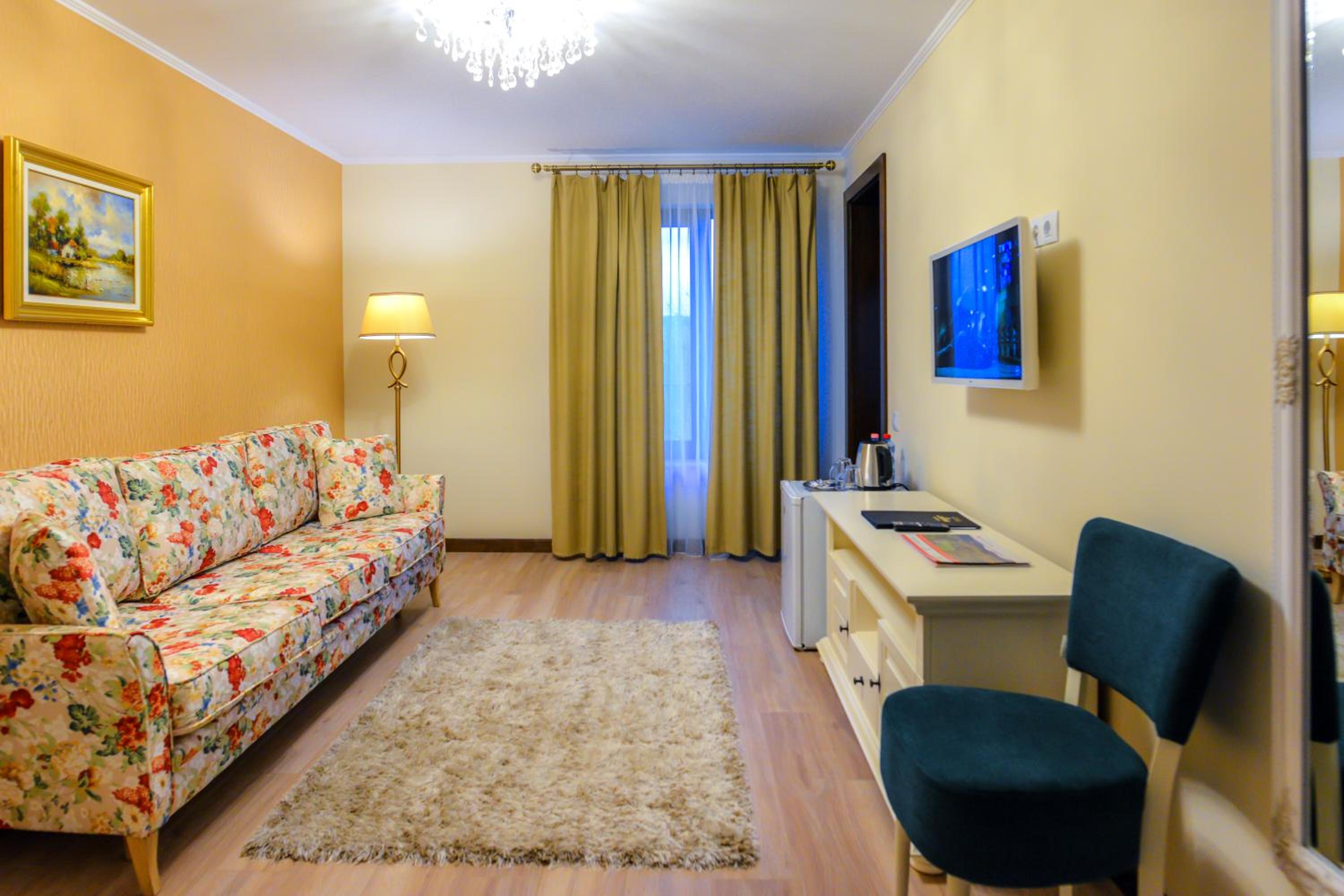 Apartment with Garden View - Photo 5