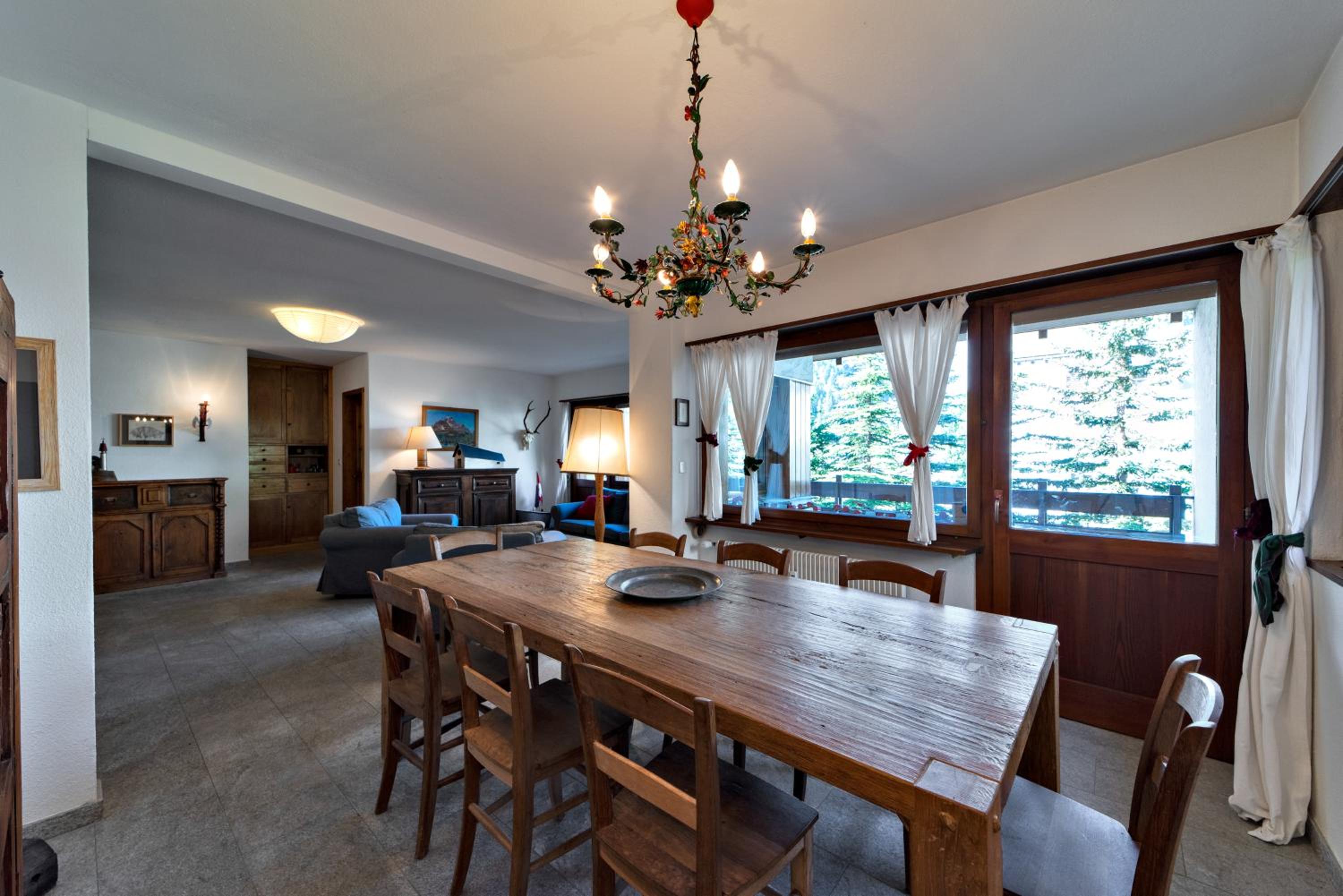 Four-Bedroom House photo 2