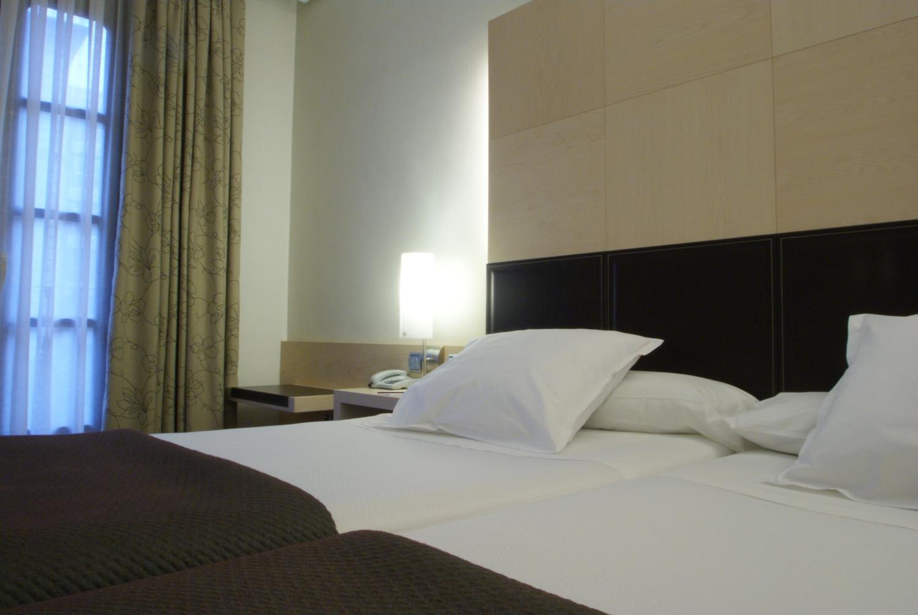 Double or Twin Room photo 3