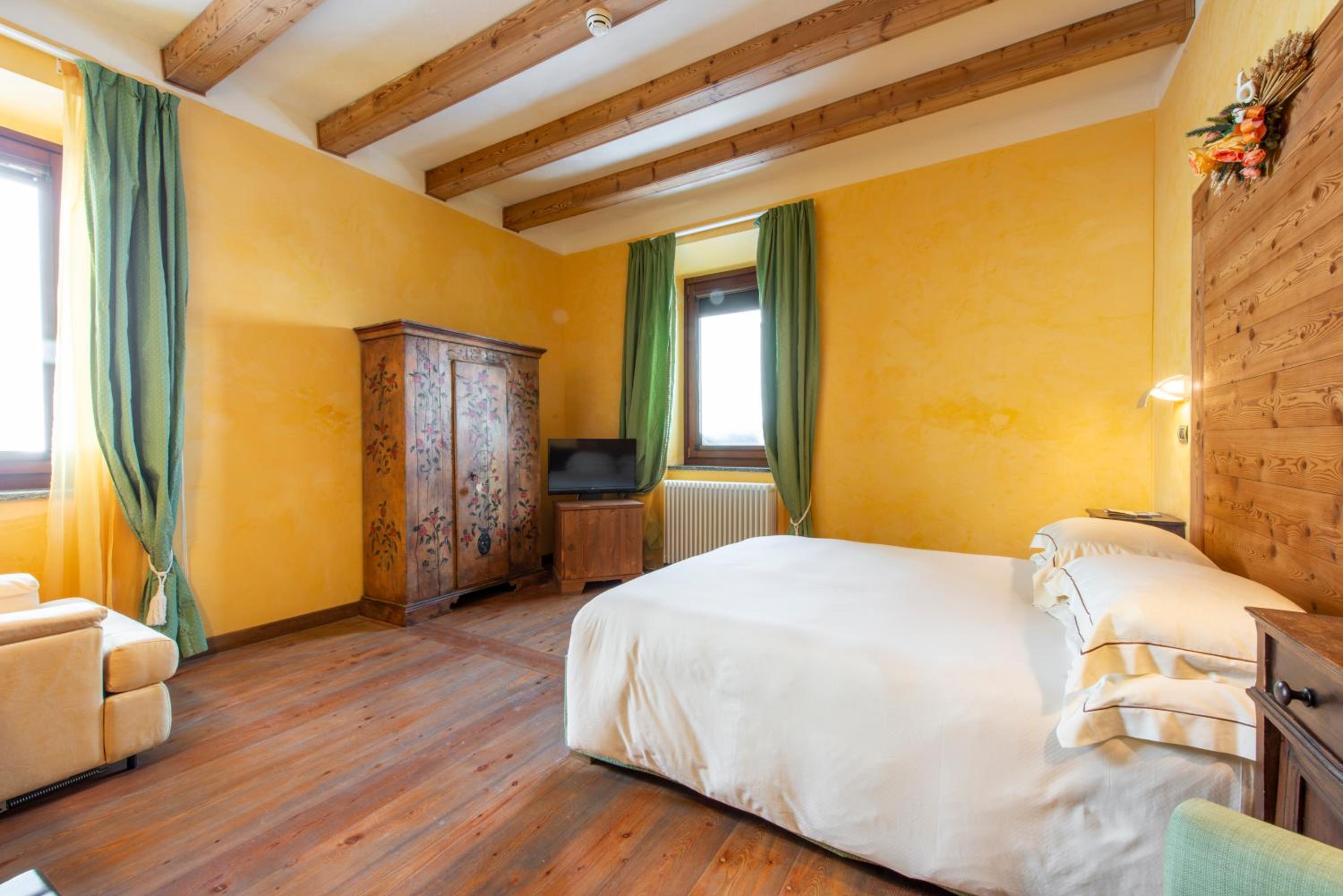 Classic Triple Room photo 2