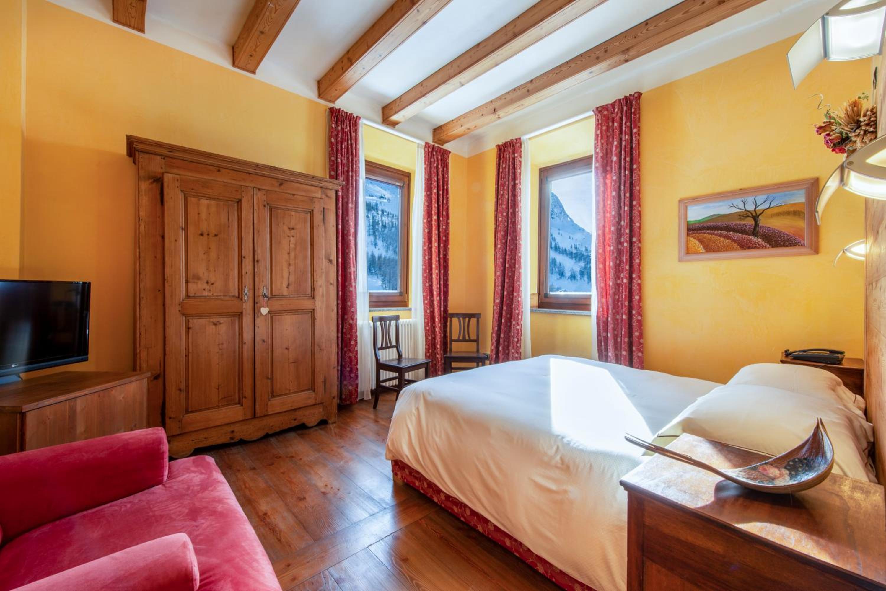 Classic Triple Room photo 1