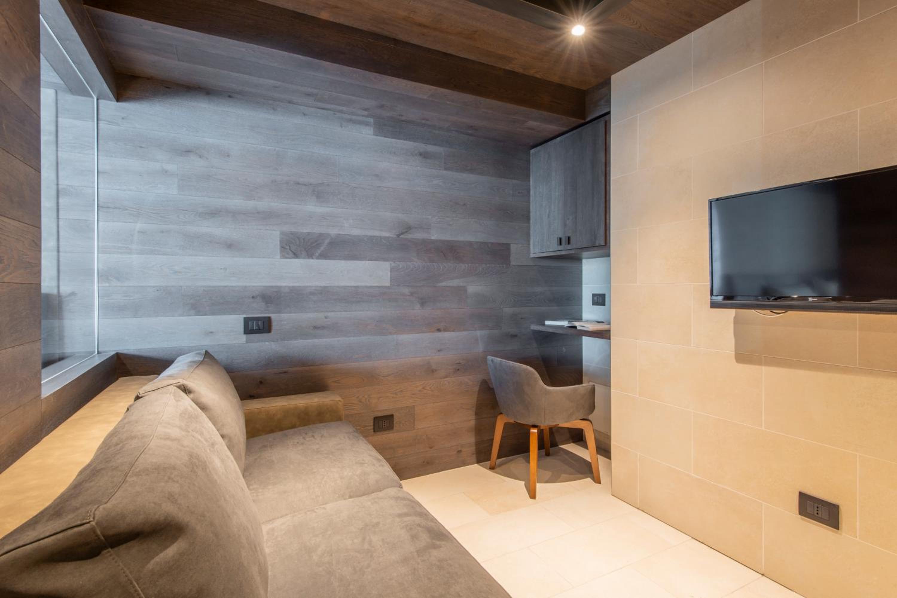 Junior Suite with Terrace - Photo 5