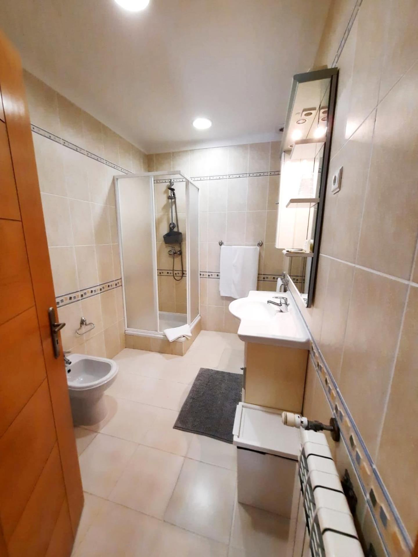 Standard Double Room - Photo 10